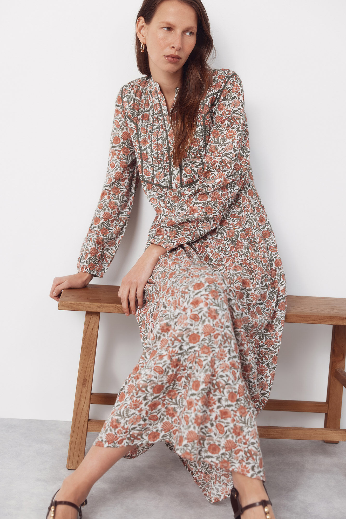 Cortefiel Vestido fluido estampado Impress&atilde;o