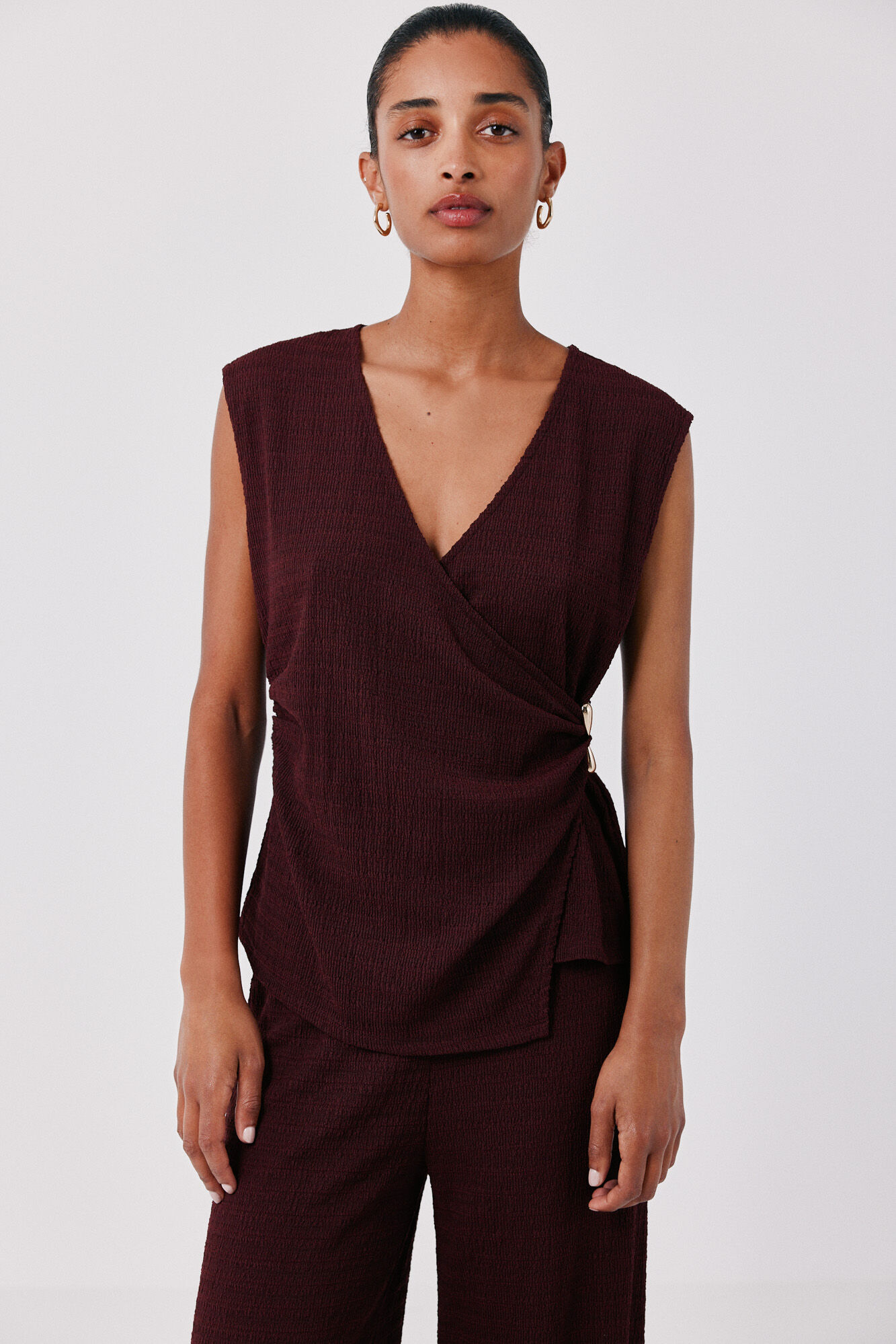 Cortefiel Top with clasp