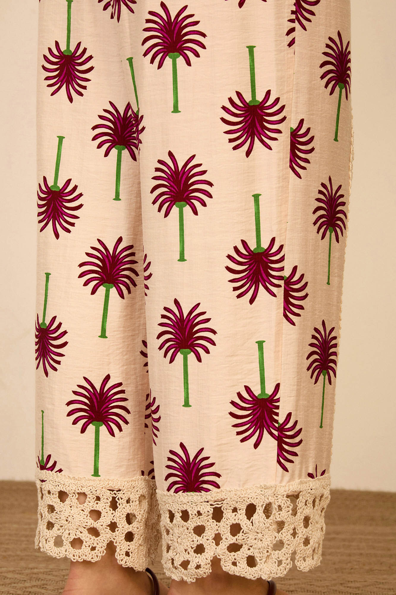 Meisie Cal&ccedil;a cropped estampada Impress&atilde;o
