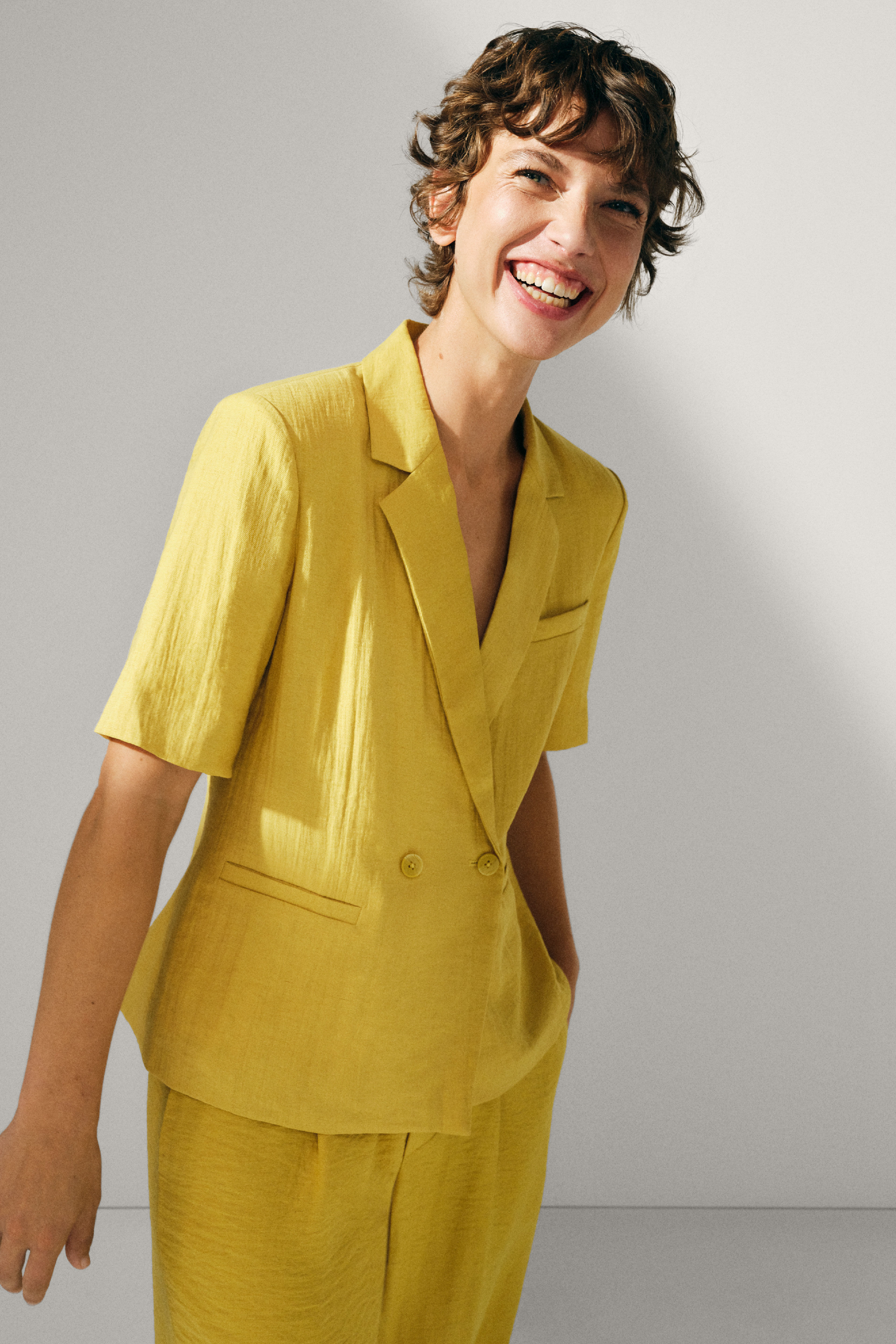 Cortefiel Women's short sleeve blazer