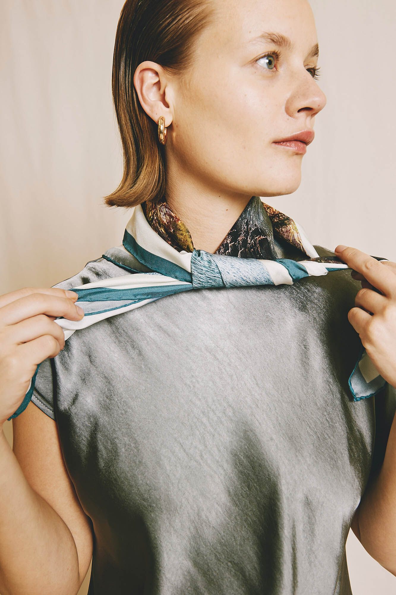 Zubi Pragueira Silk Scarf 65 x 65 Printed blue