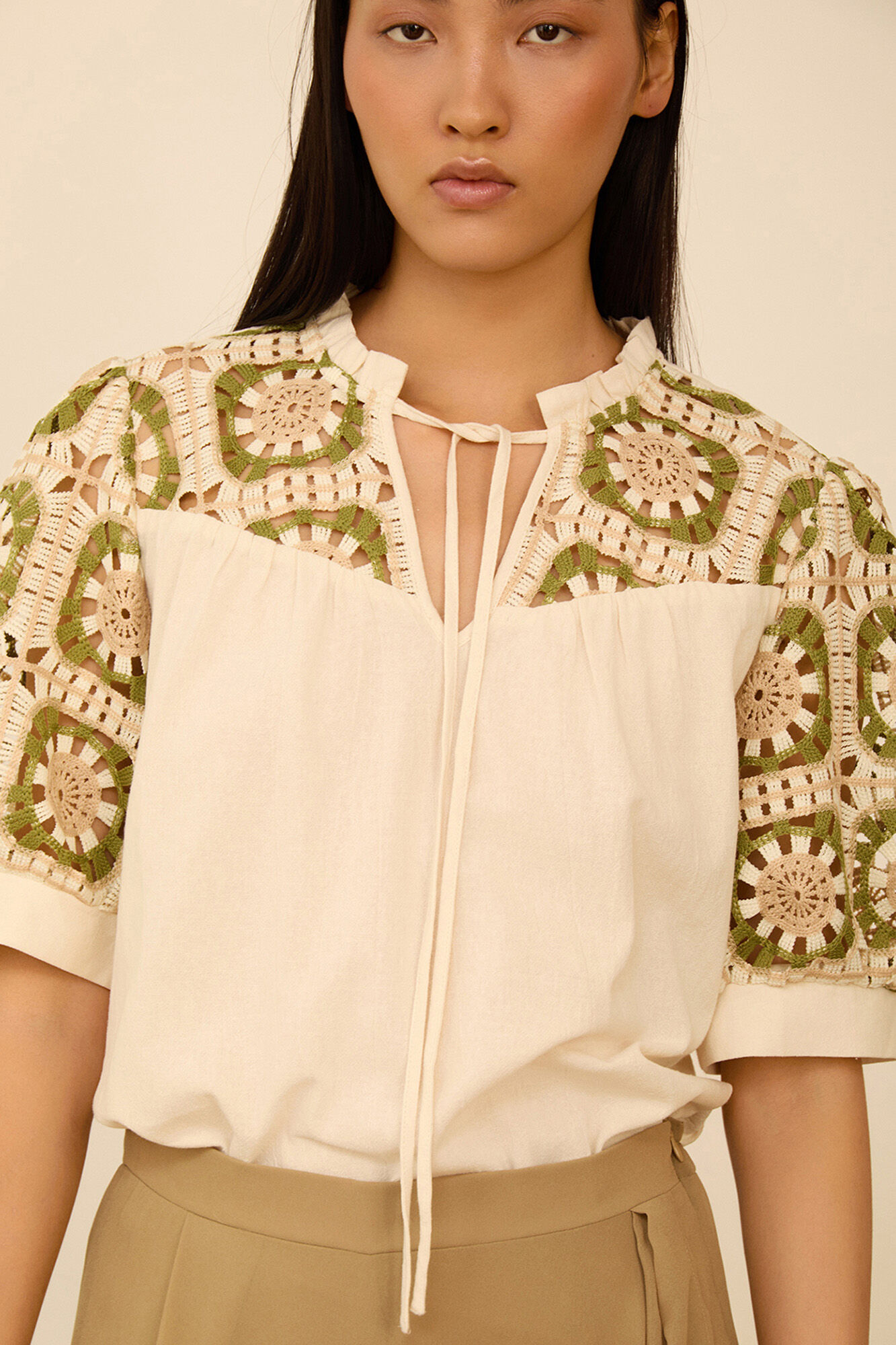 Meisie Blusa com crochet Branco