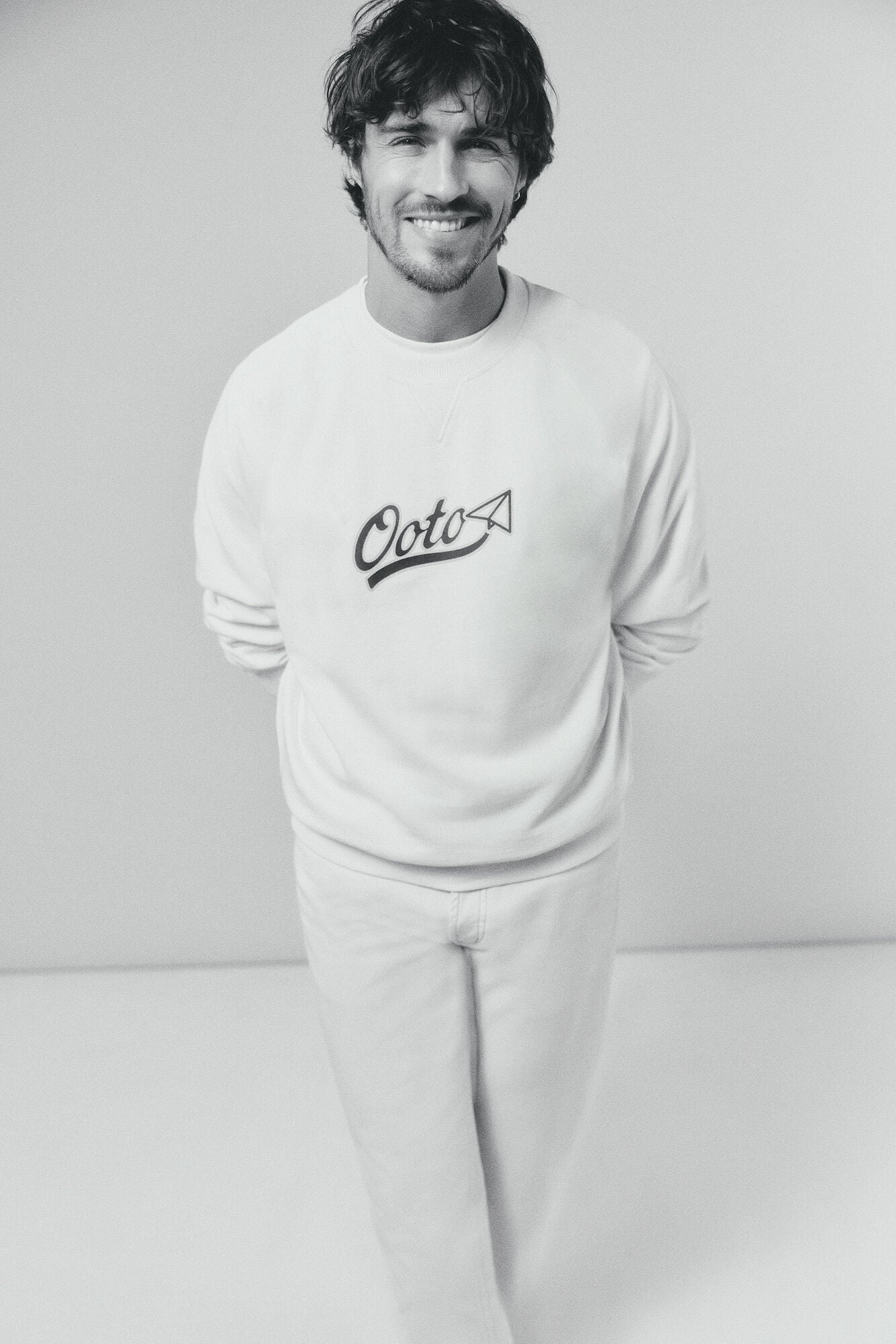 OOTO Sweatshirt logo gola redonda Ecru
