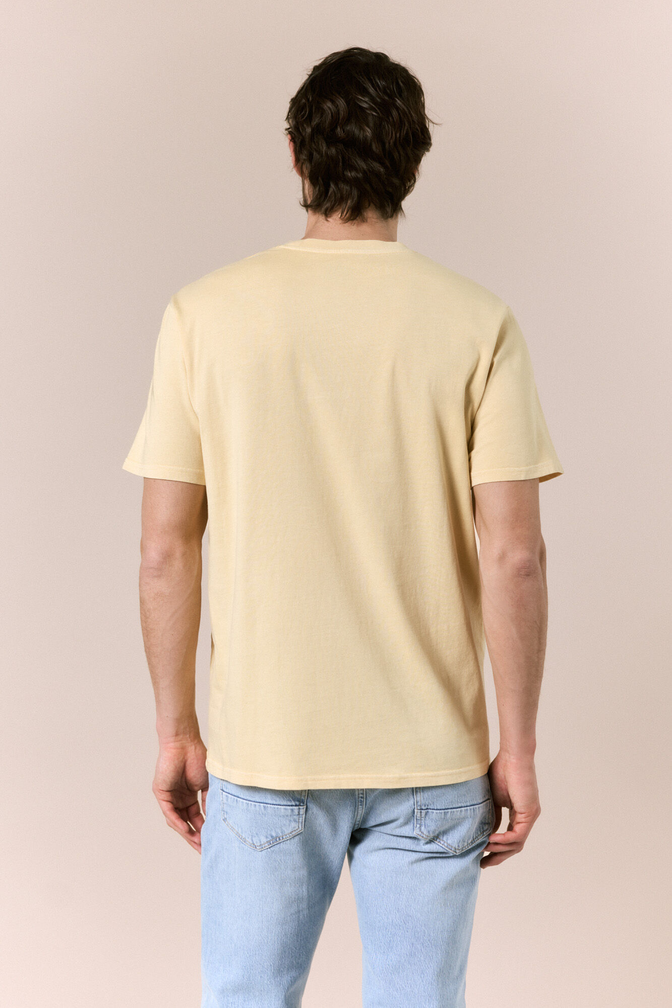 OOTO T-shirt b&aacute;sica lavada Dourado