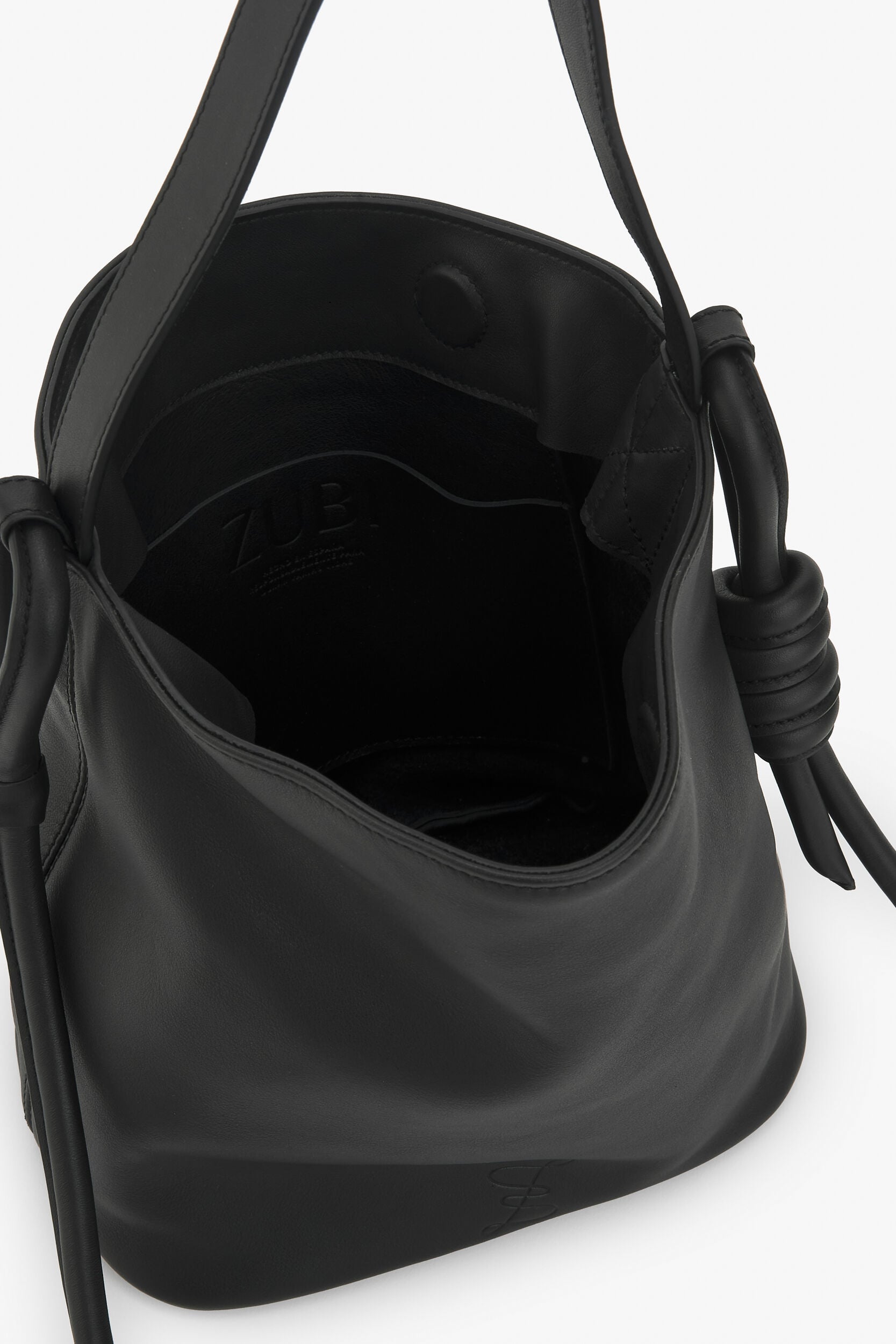 Zubi Bolsa bucket M de pele Preto