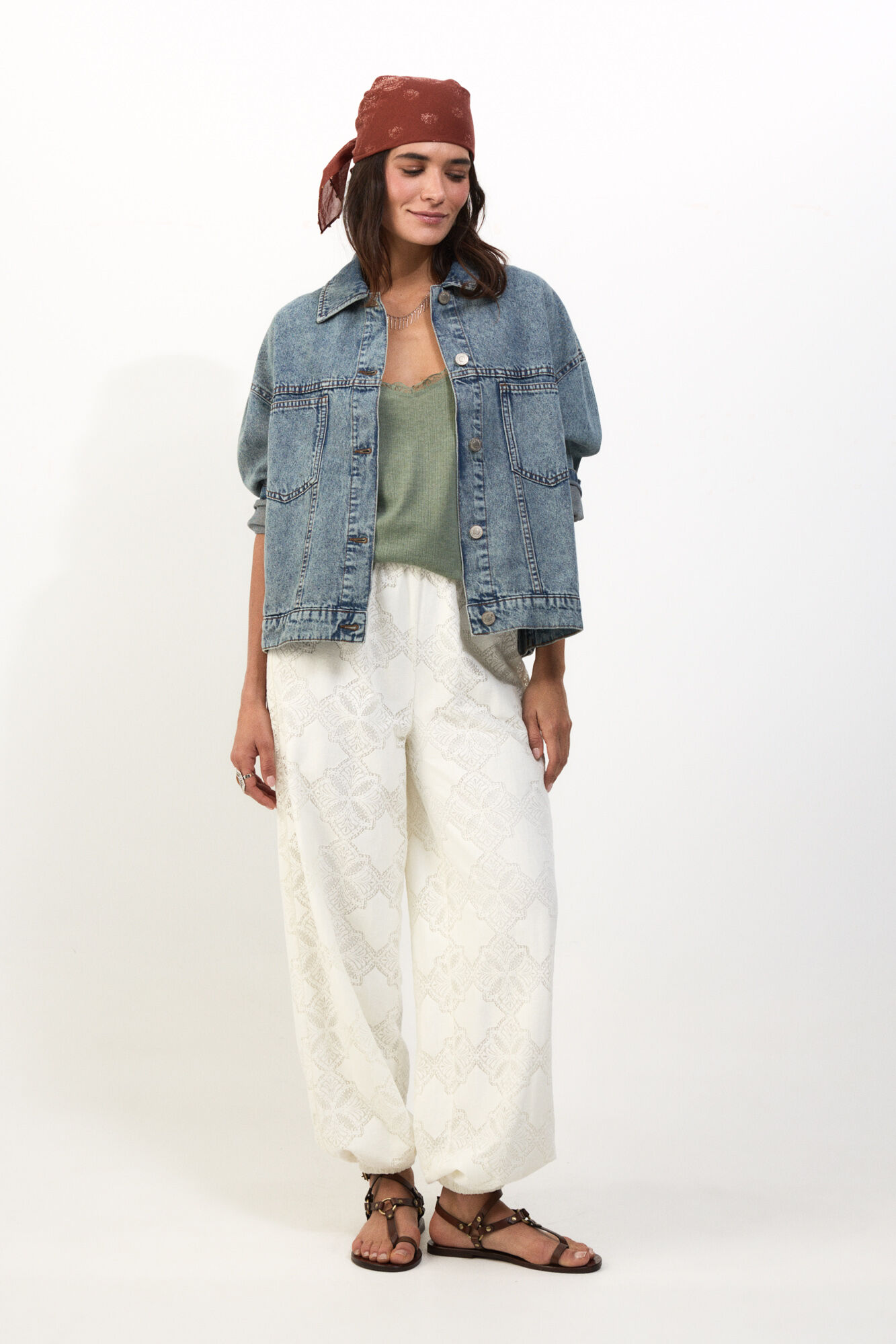 Slowlove Top tirantes detalle blonda Castanho