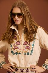 Meisie Camisa com bordado floral Tostado