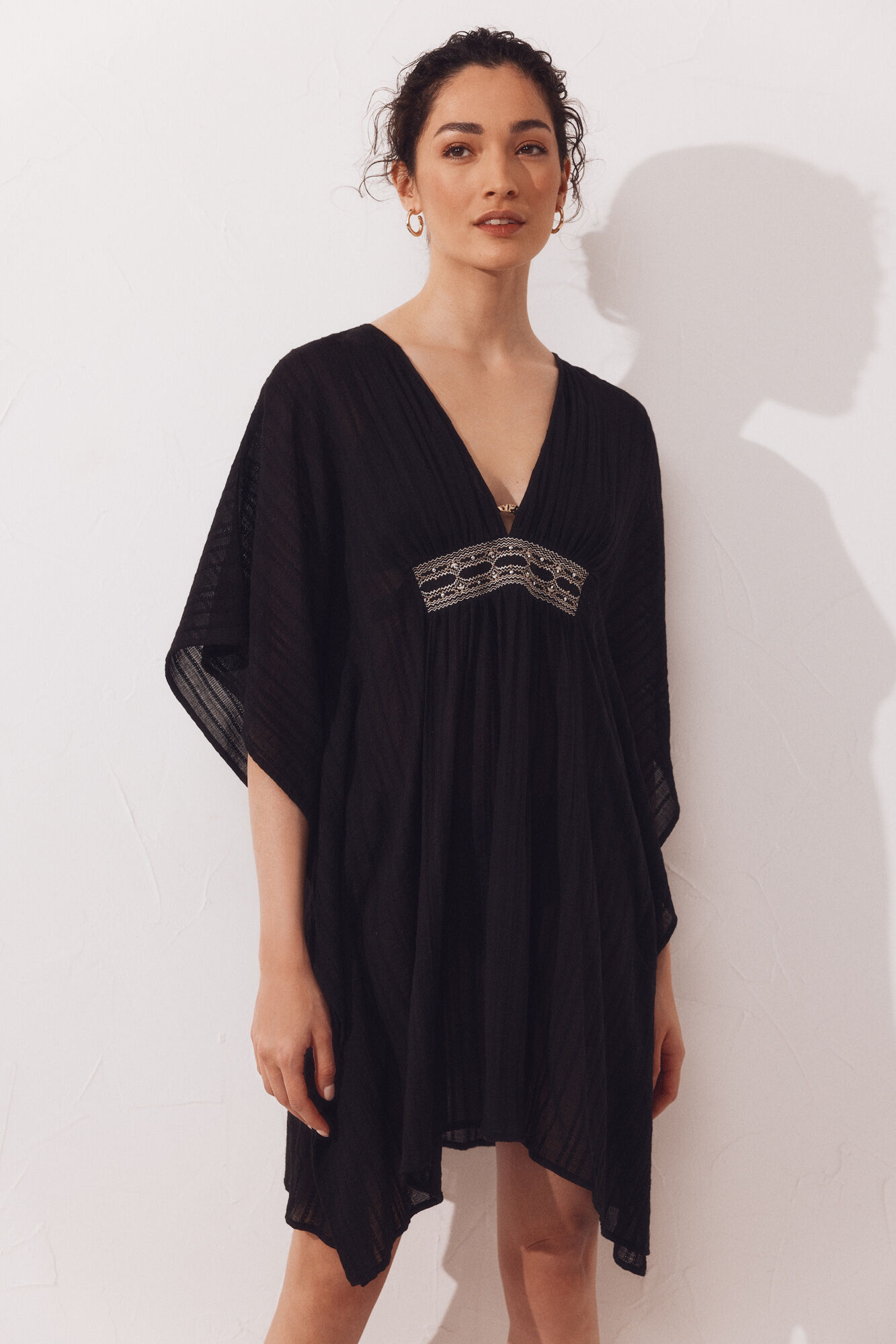 Cortefiel Short wide embroidered kaftan