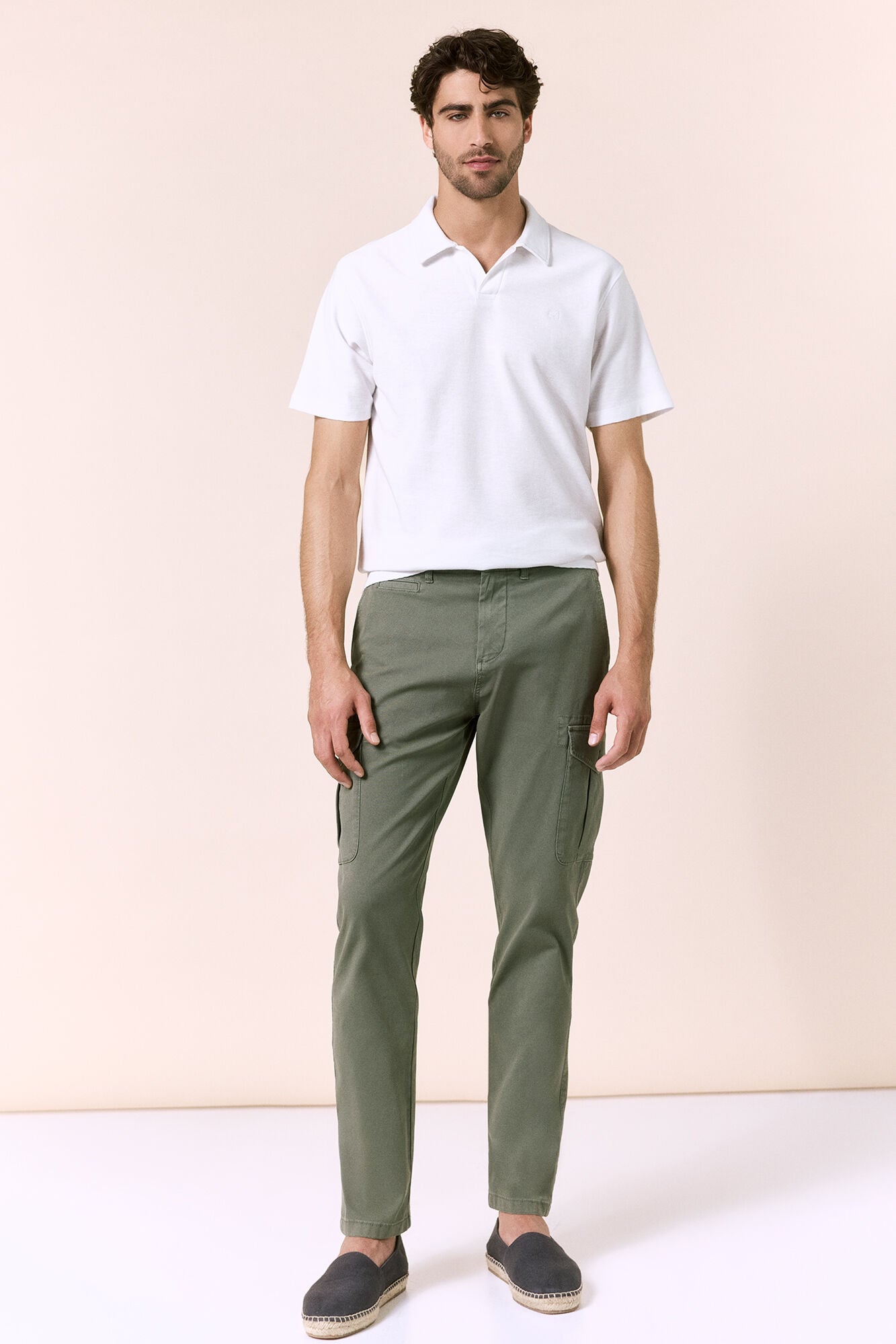 OOTO Piqu&eacute; V-neck polo shirt