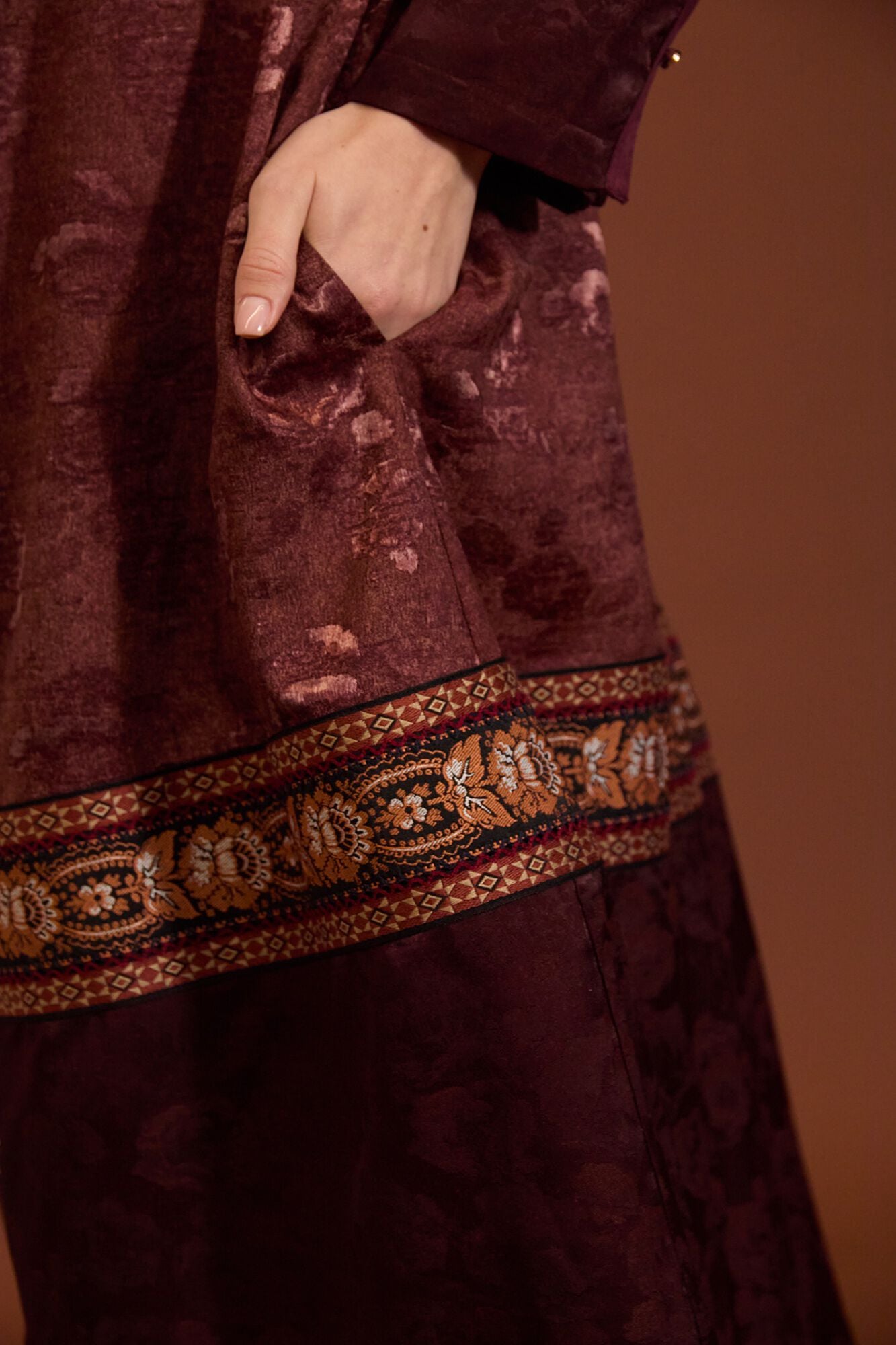 Meisie Caftan em jacquard acetinado Granada
