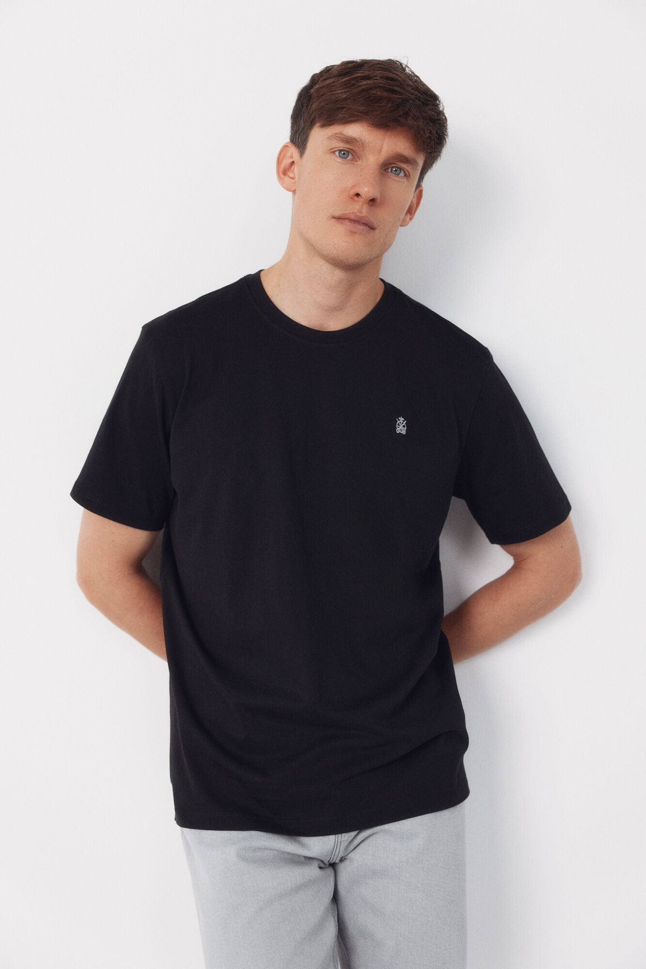 Cortefiel Basic T-shirt Black