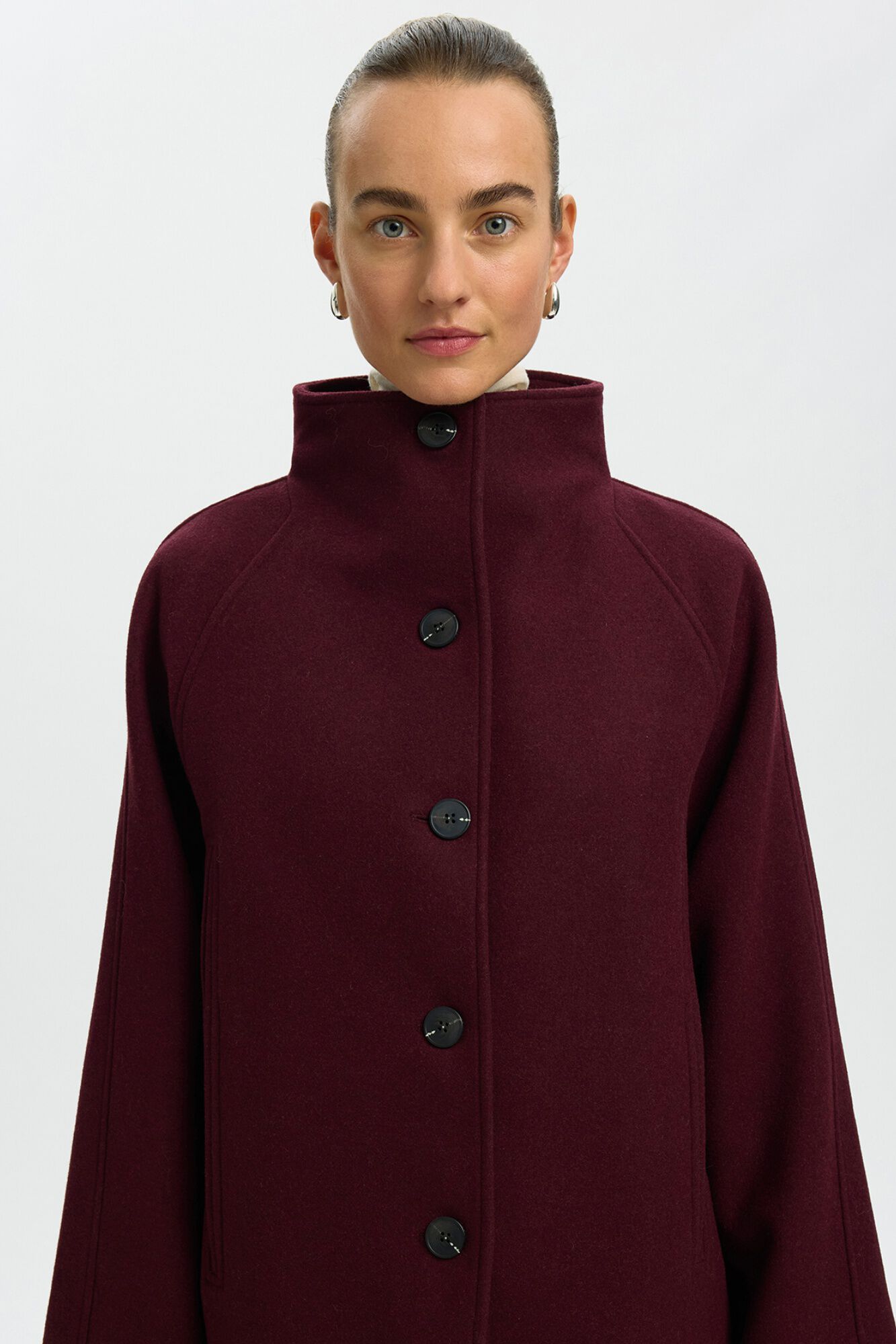 Selected Abrigo cuello alto con lana