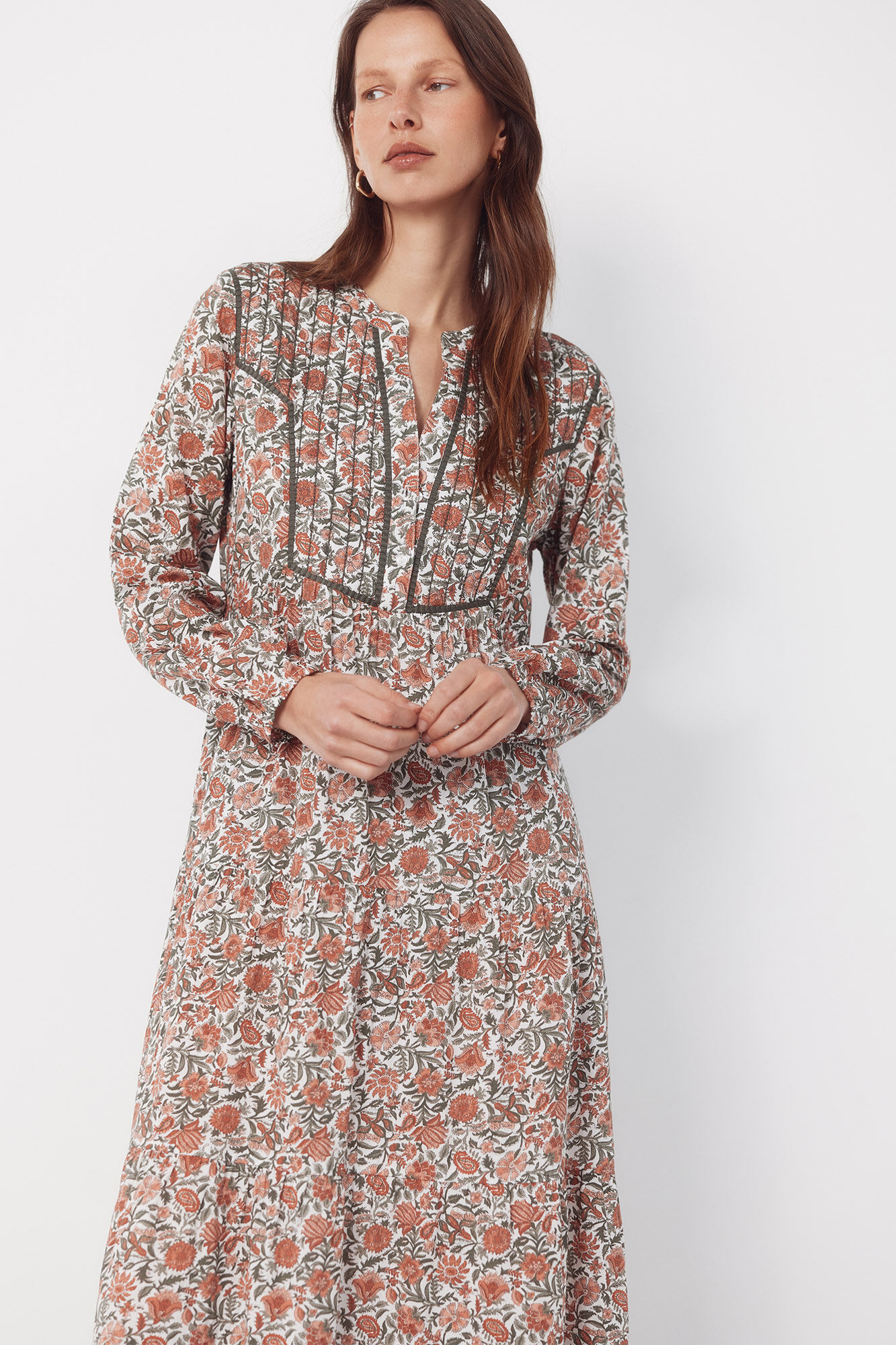 Cortefiel Vestido fluido estampado Impress&atilde;o