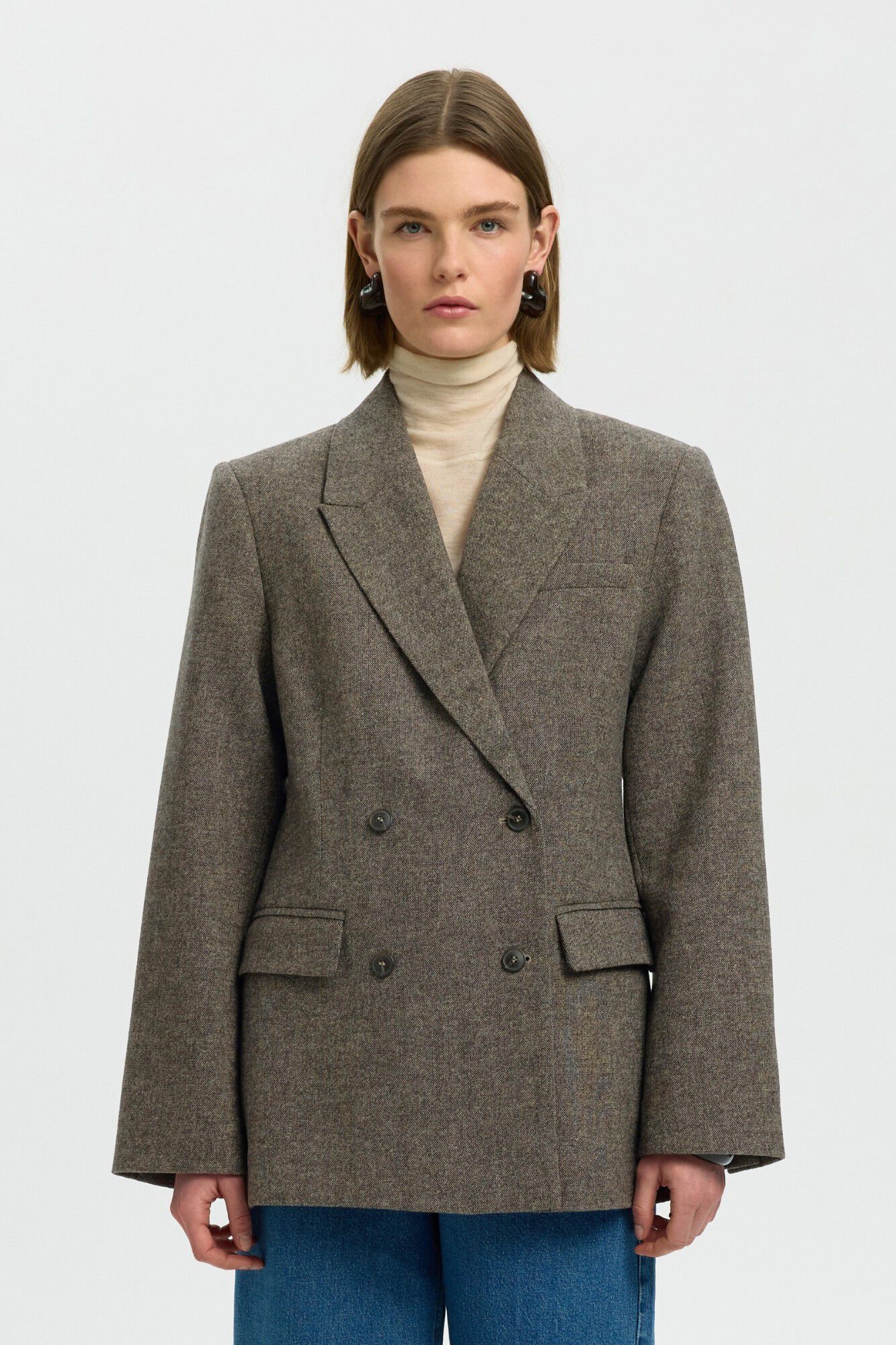 Selected Abrigo cruzado con lana