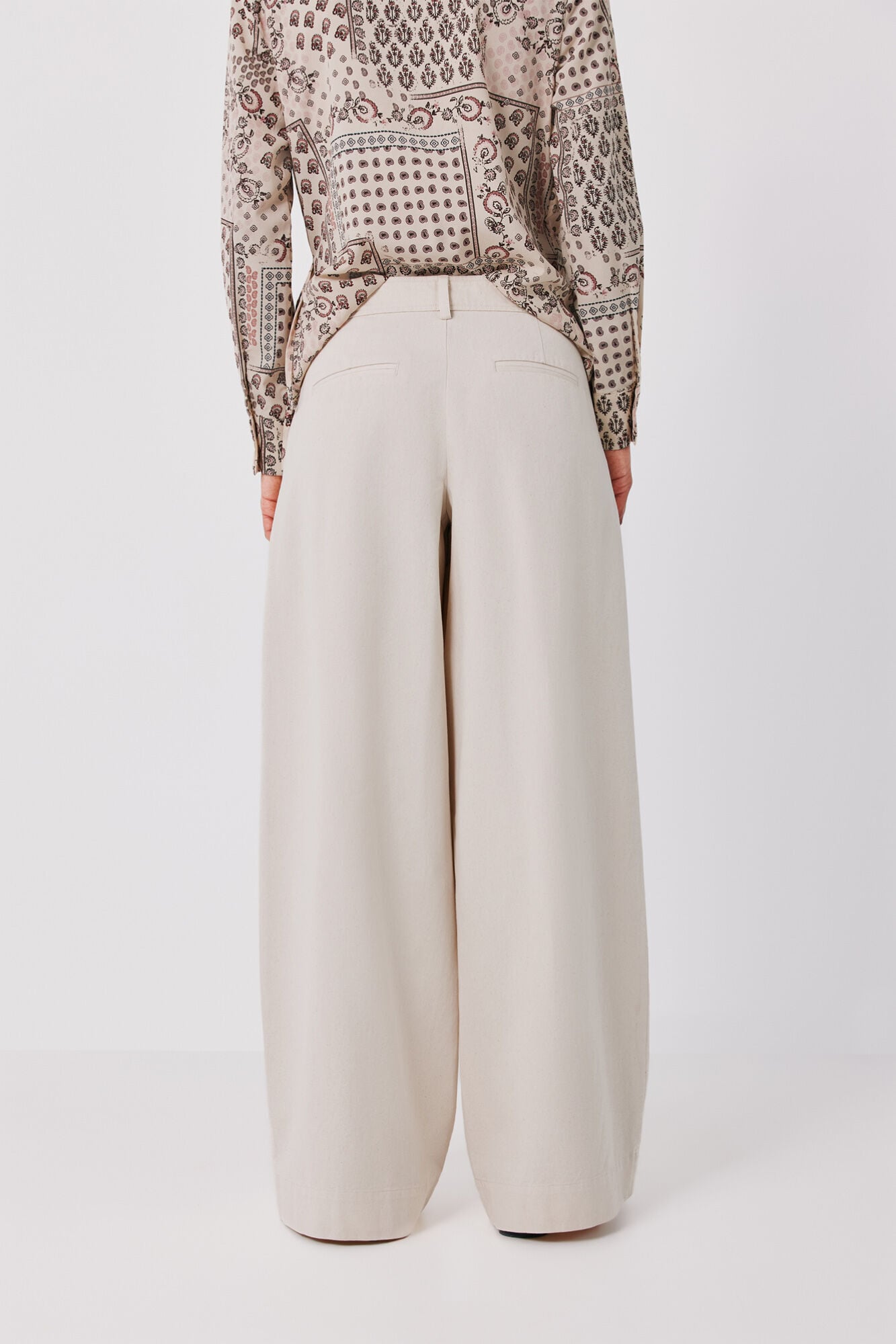 Cortefiel Tailored jeans Ivory