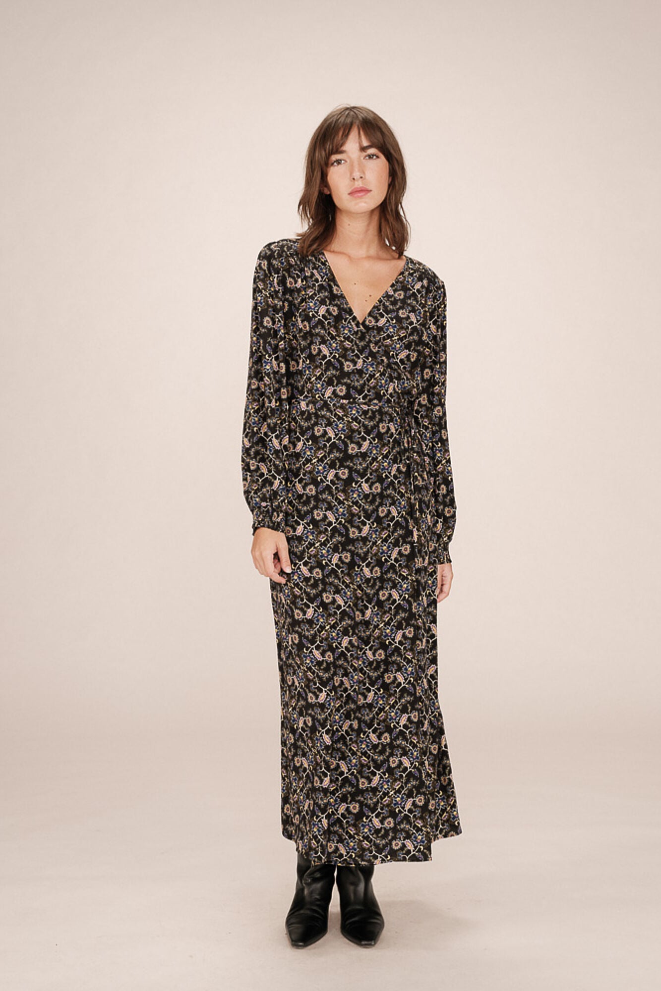 Grace & Mila Long wrap dress , print with a floral motif