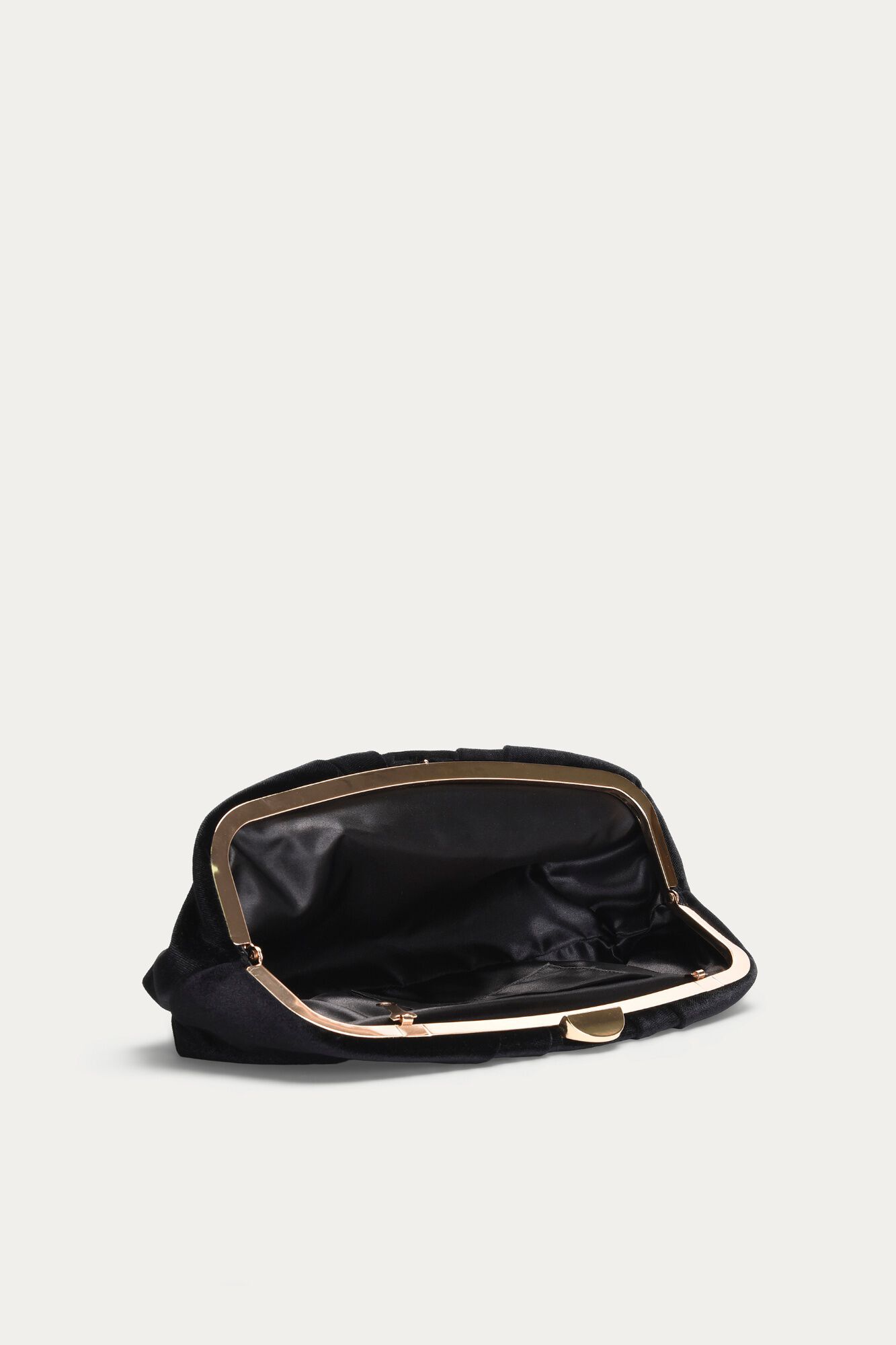 Azarey Velvet handbag Black