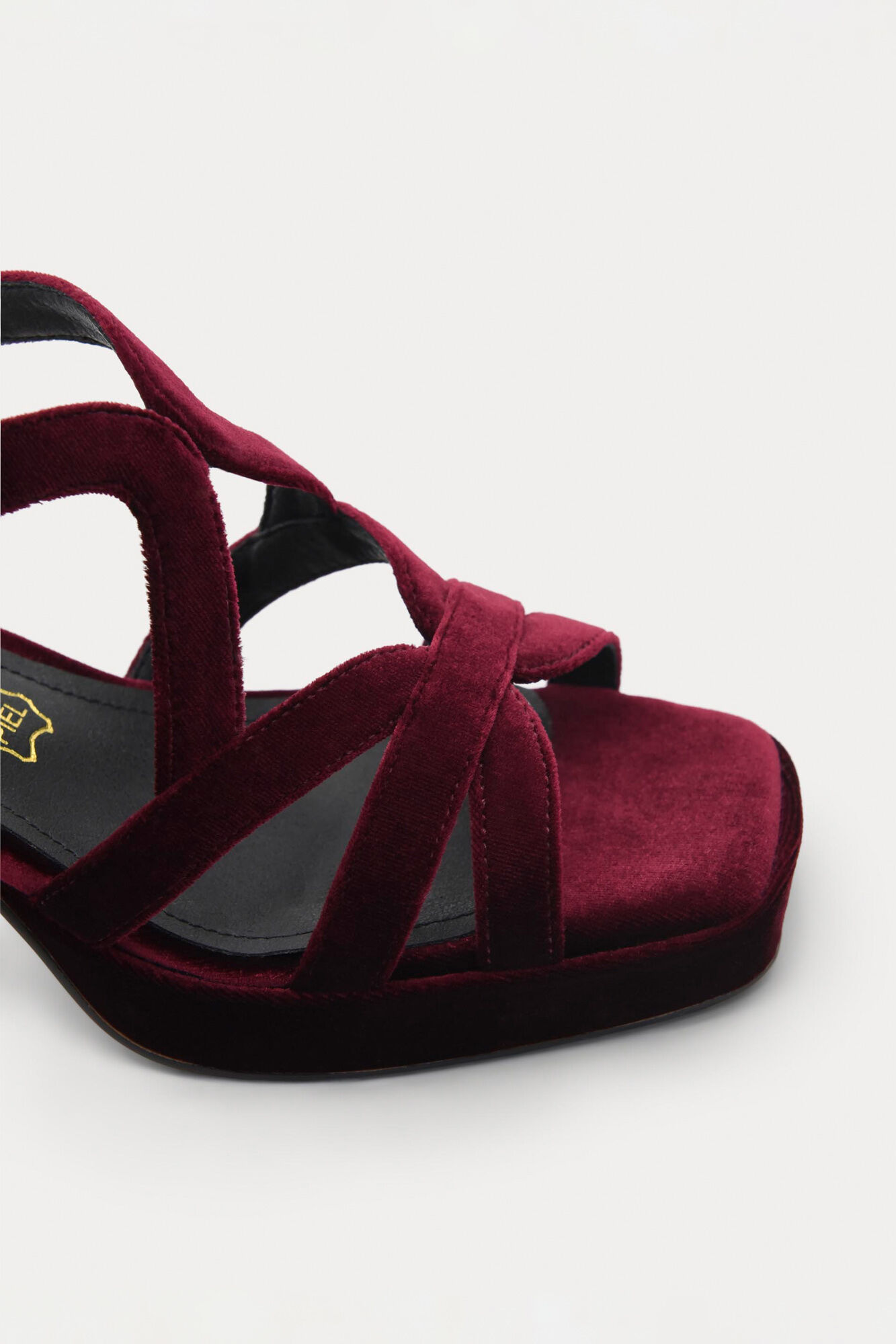 Azarey Velvet platform sandal Maroon