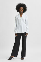 Selected Blusa fluida com decote em bico confecionada com materiais reciclados. Branco