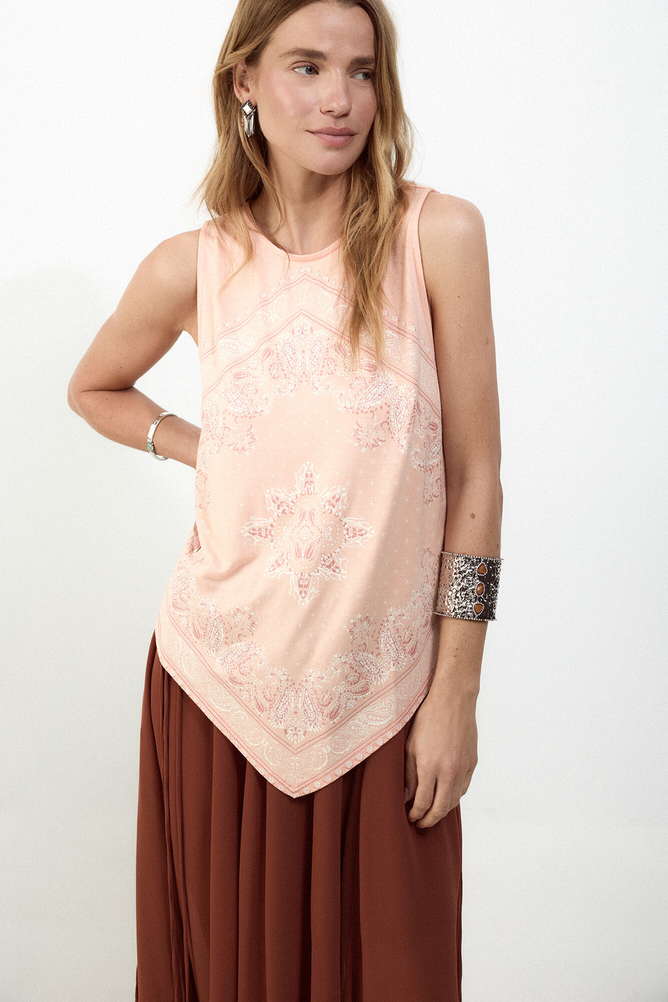 Slowlove Top tirantes detalle blonda Subiu