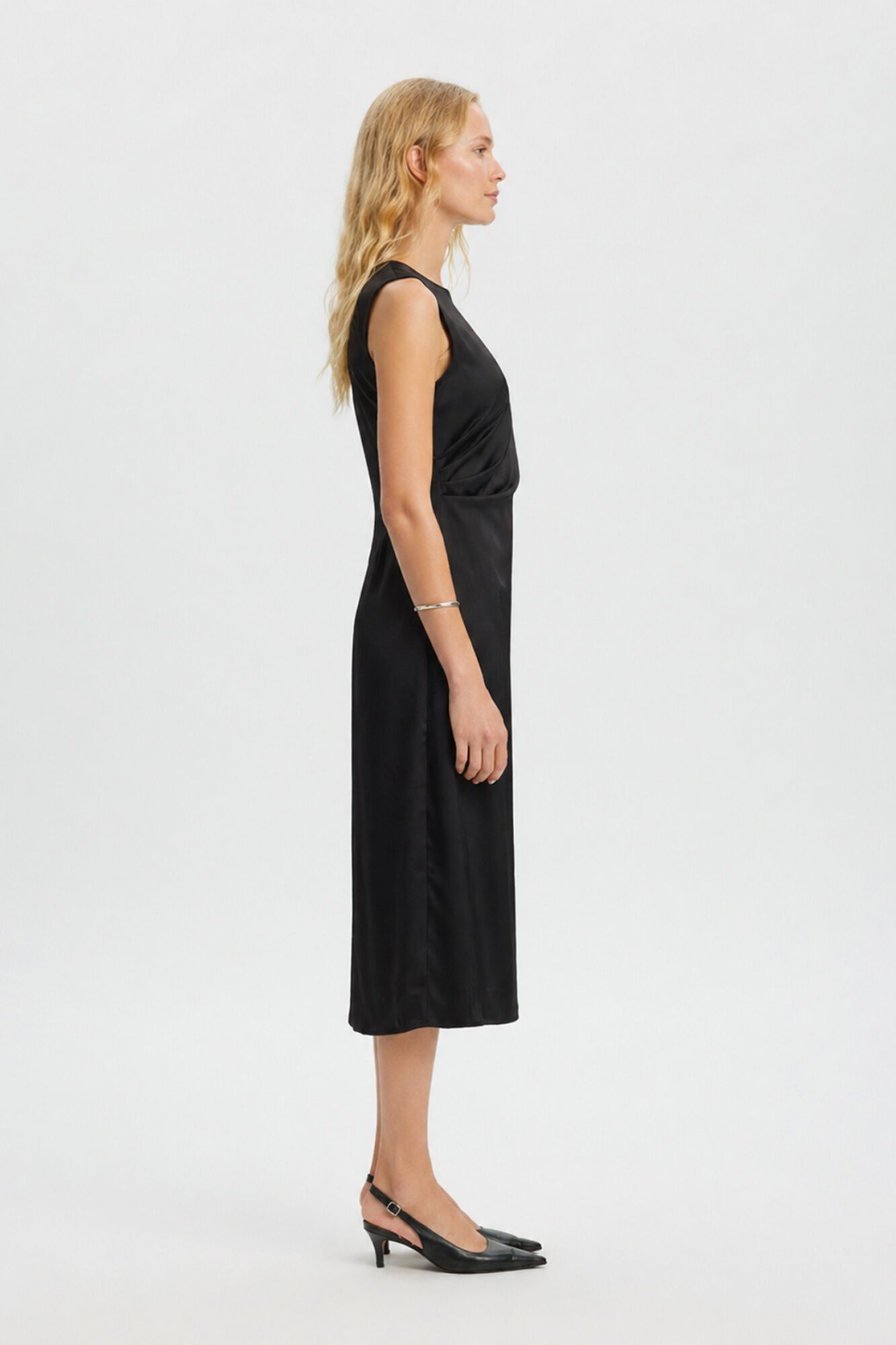 Selected Vestido midi sem mangas Preto