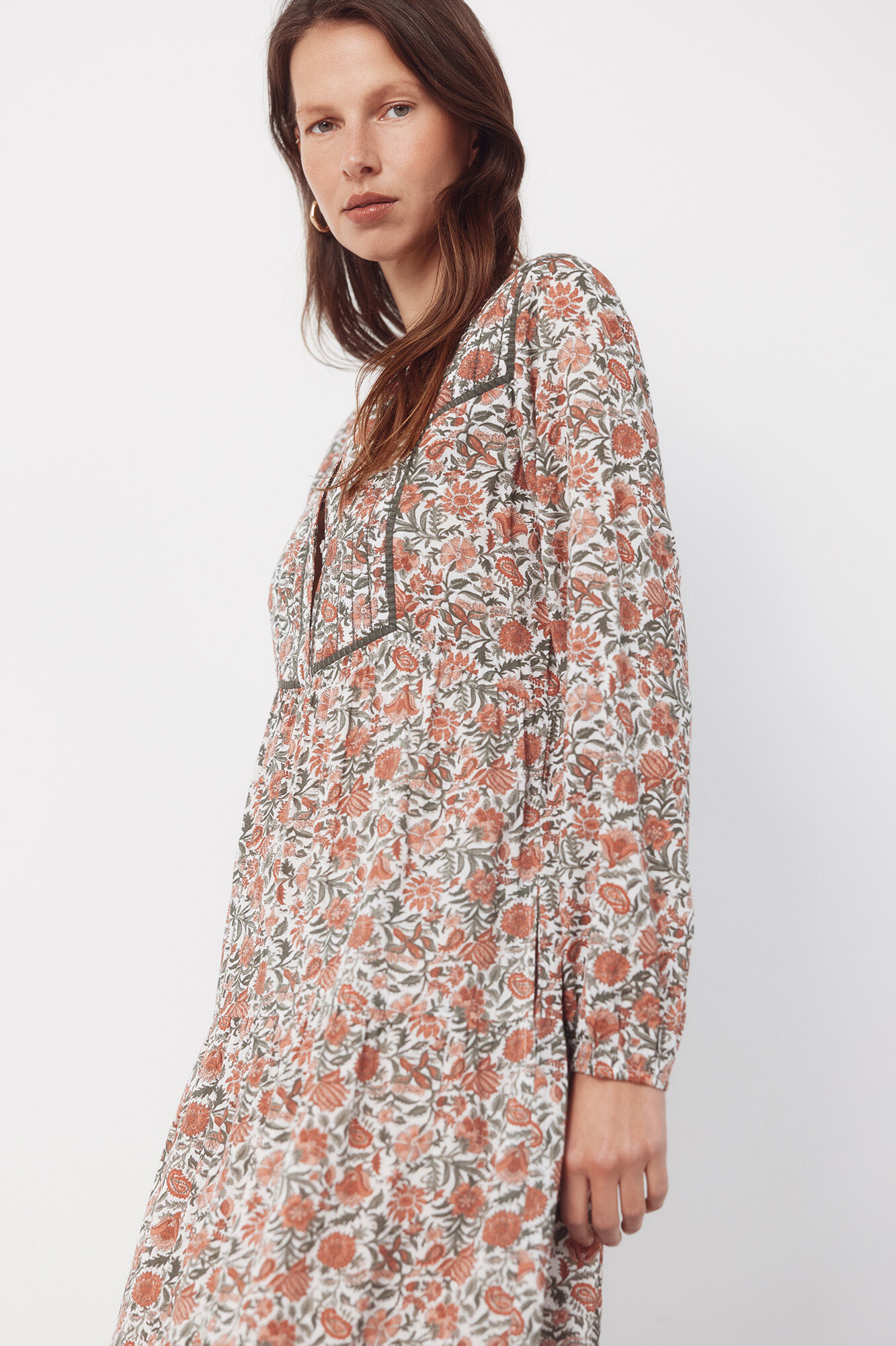 Cortefiel Vestido fluido estampado Impress&atilde;o