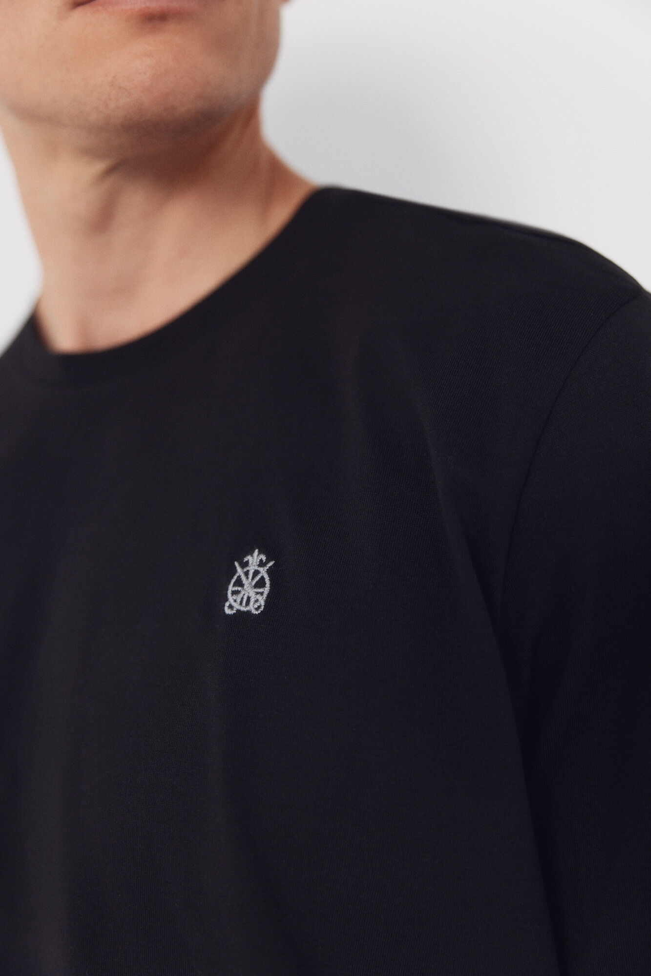 Cortefiel Basic T-shirt Black