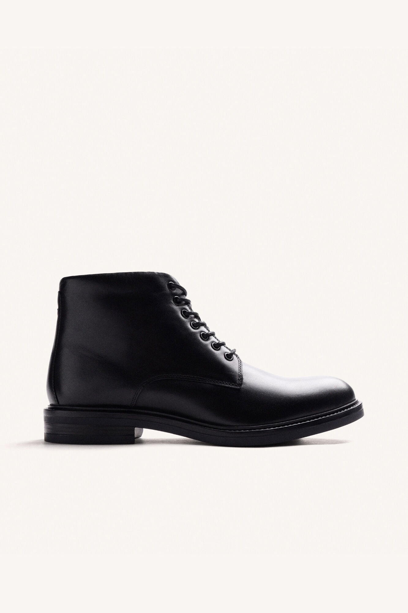 Gioseppo Leather ankle boots