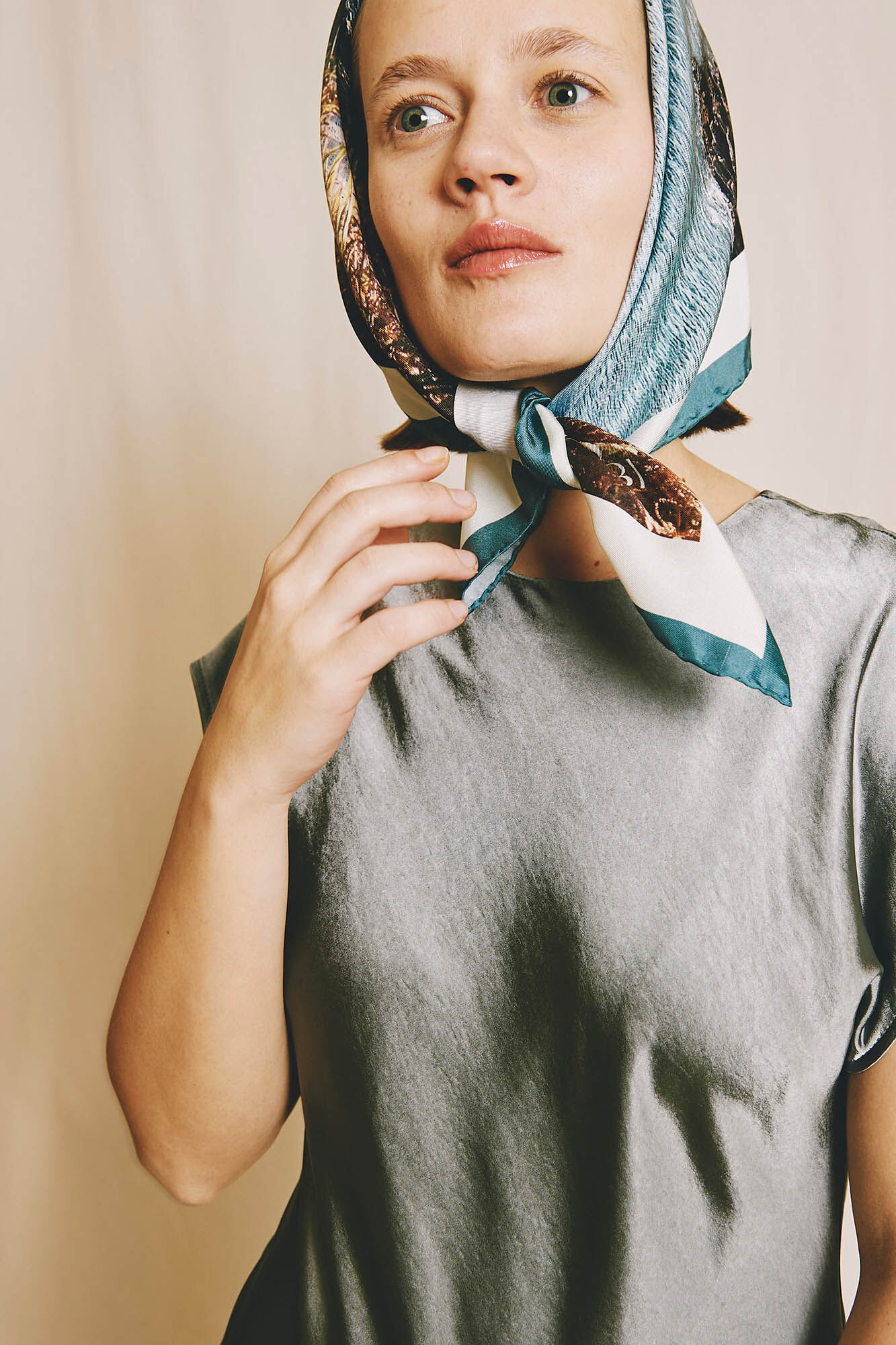 Zubi Pragueira Silk Scarf 65 x 65 Printed blue