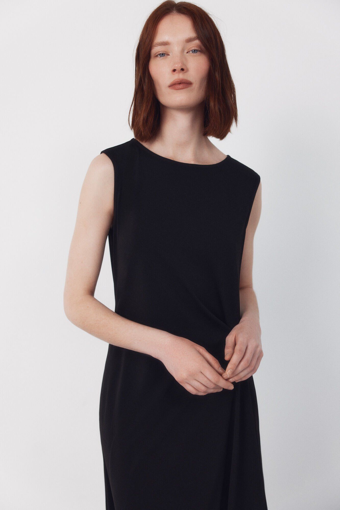 Cortefiel Vestido com n&oacute; lateral Preto