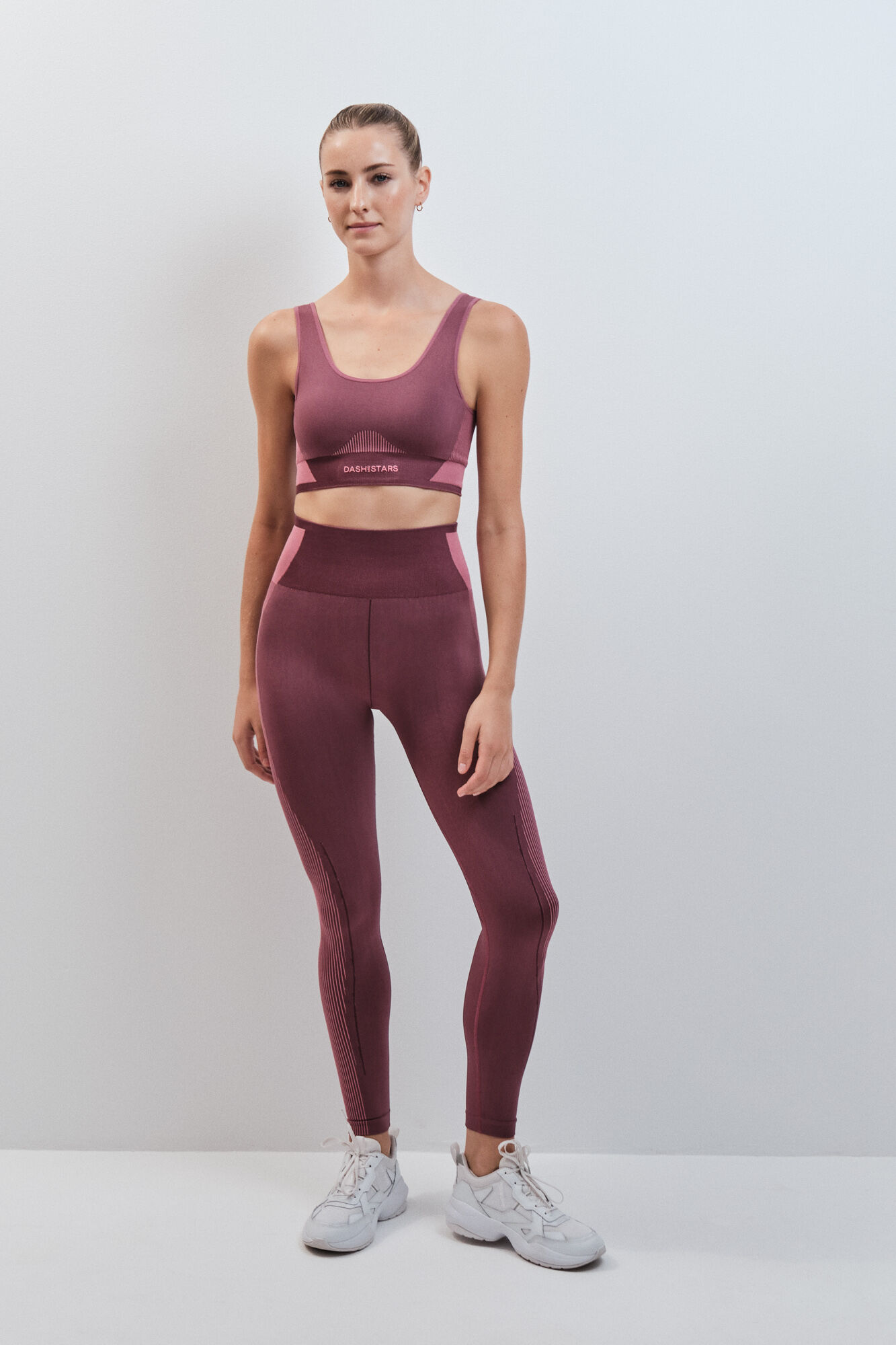 Dash and Stars Sujetador deportivo SEAMLESS COMFORT burgundy rojo