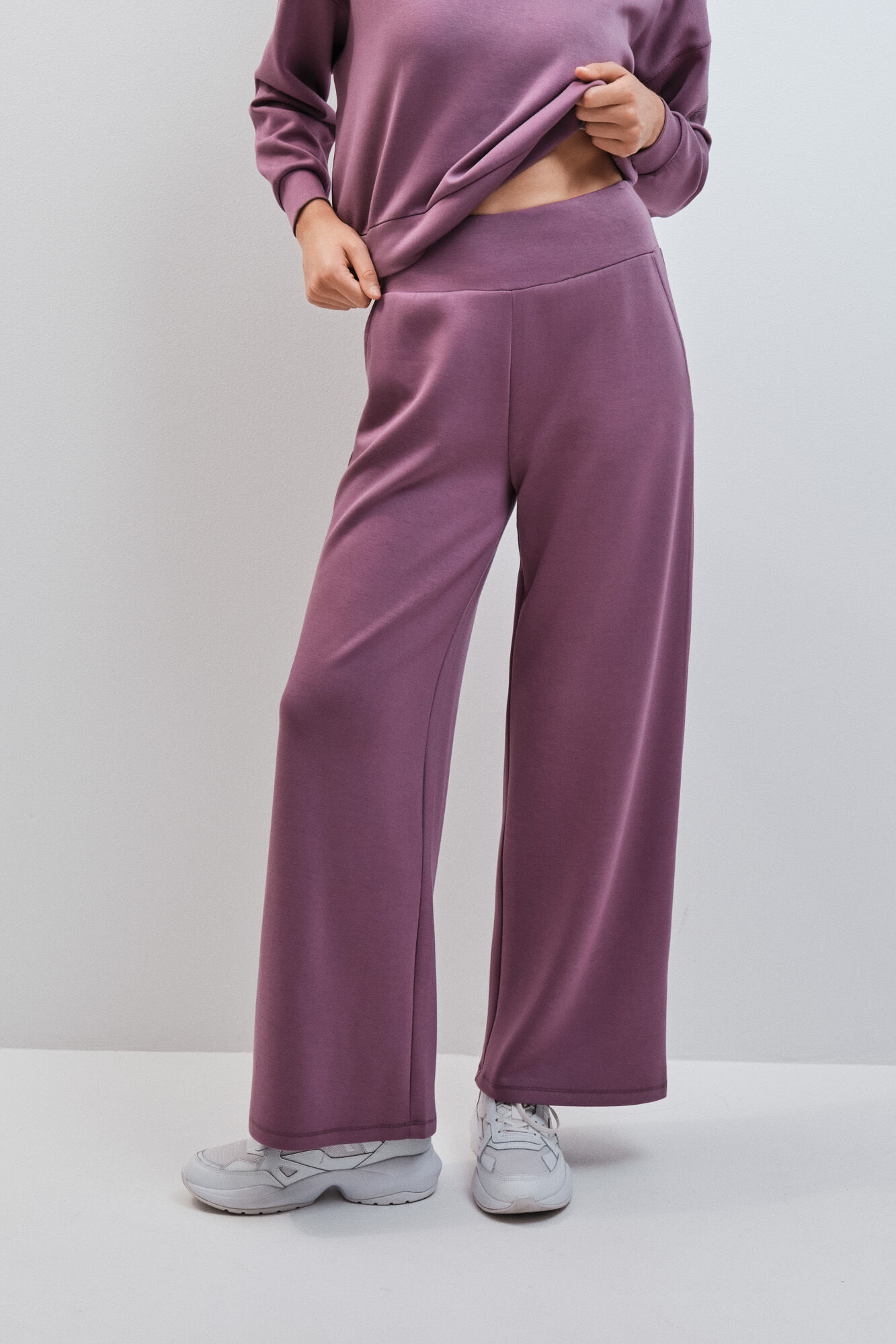 Dash and Stars Cal&ccedil;a comprida larga em modal gren&aacute;