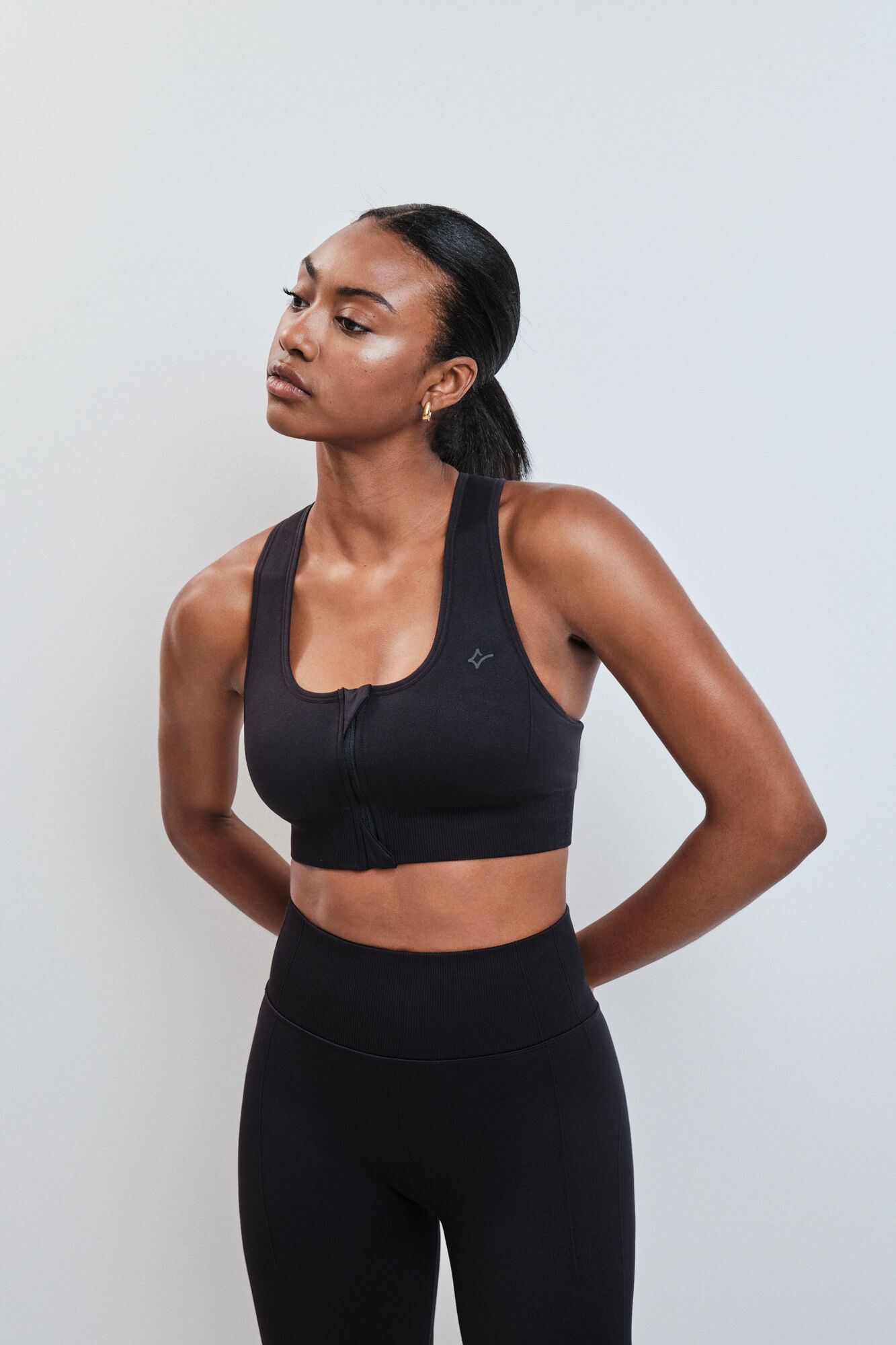 Dash and Stars Soutien desportivo preto fecho-&eacute;clair SEAMLESS FIT