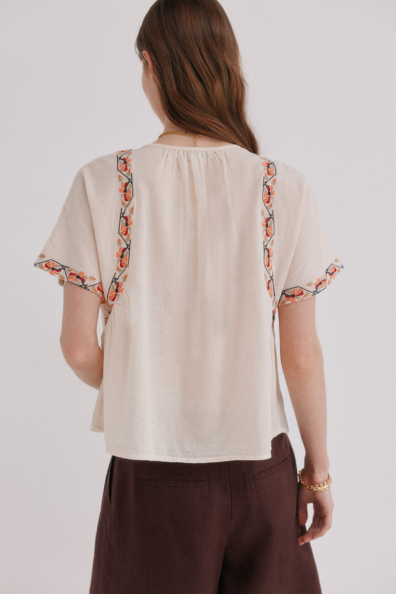 Hoss Intropia Cloe. Blusa fluida Ecru