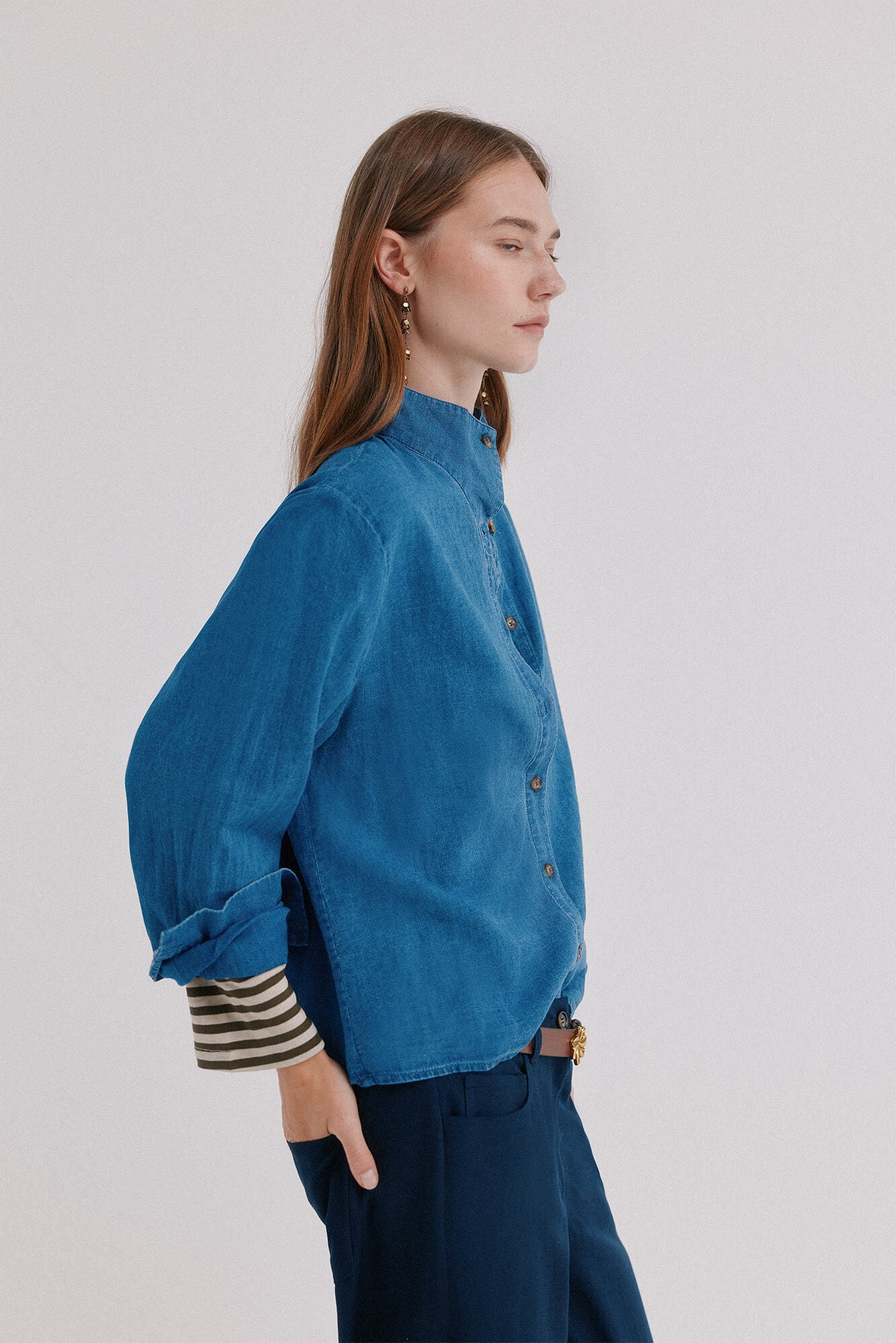 Hoss Intropia Coria. Camisa denim Azul marino