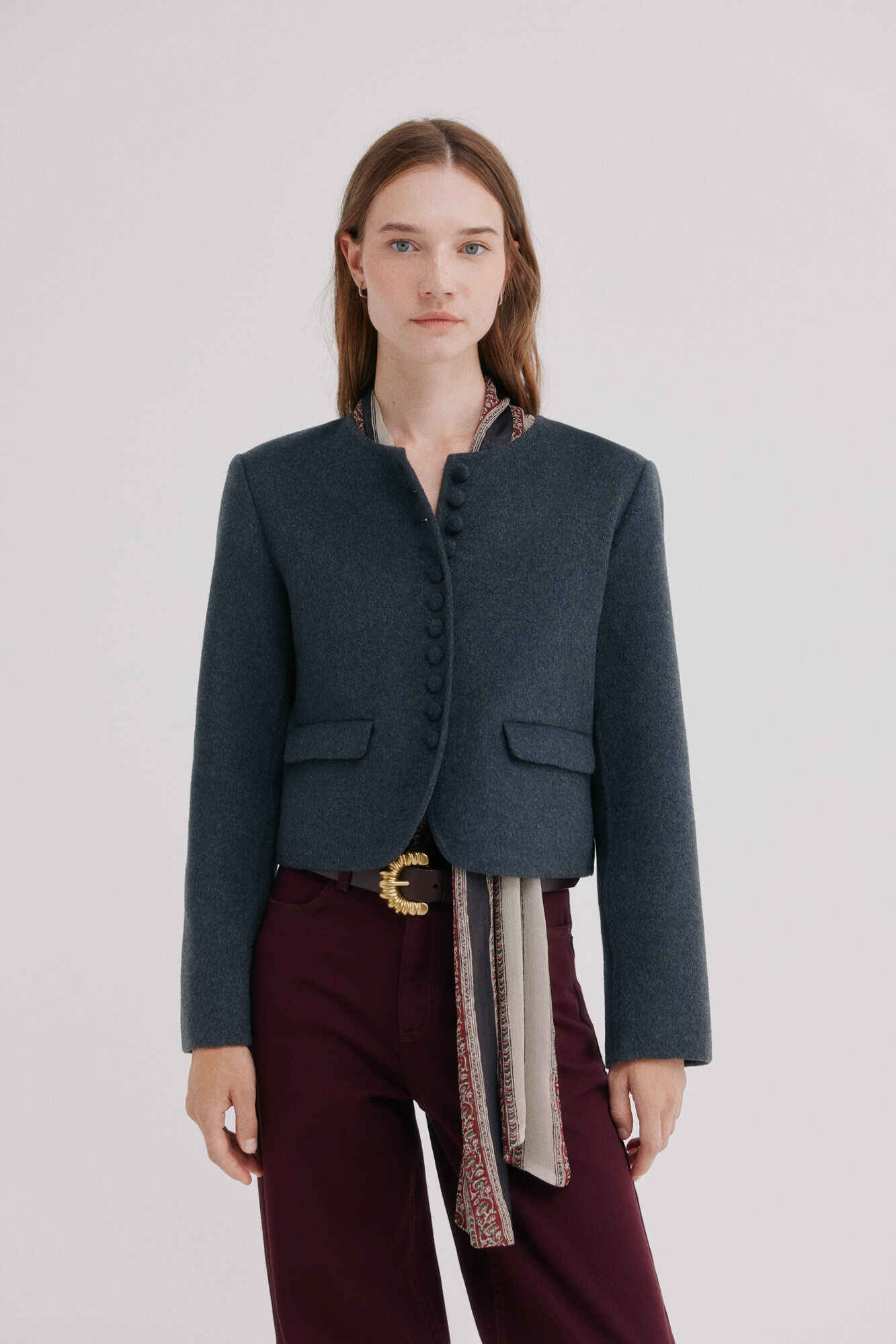 Hoss Intropia Erea. Cropped blazer Gray