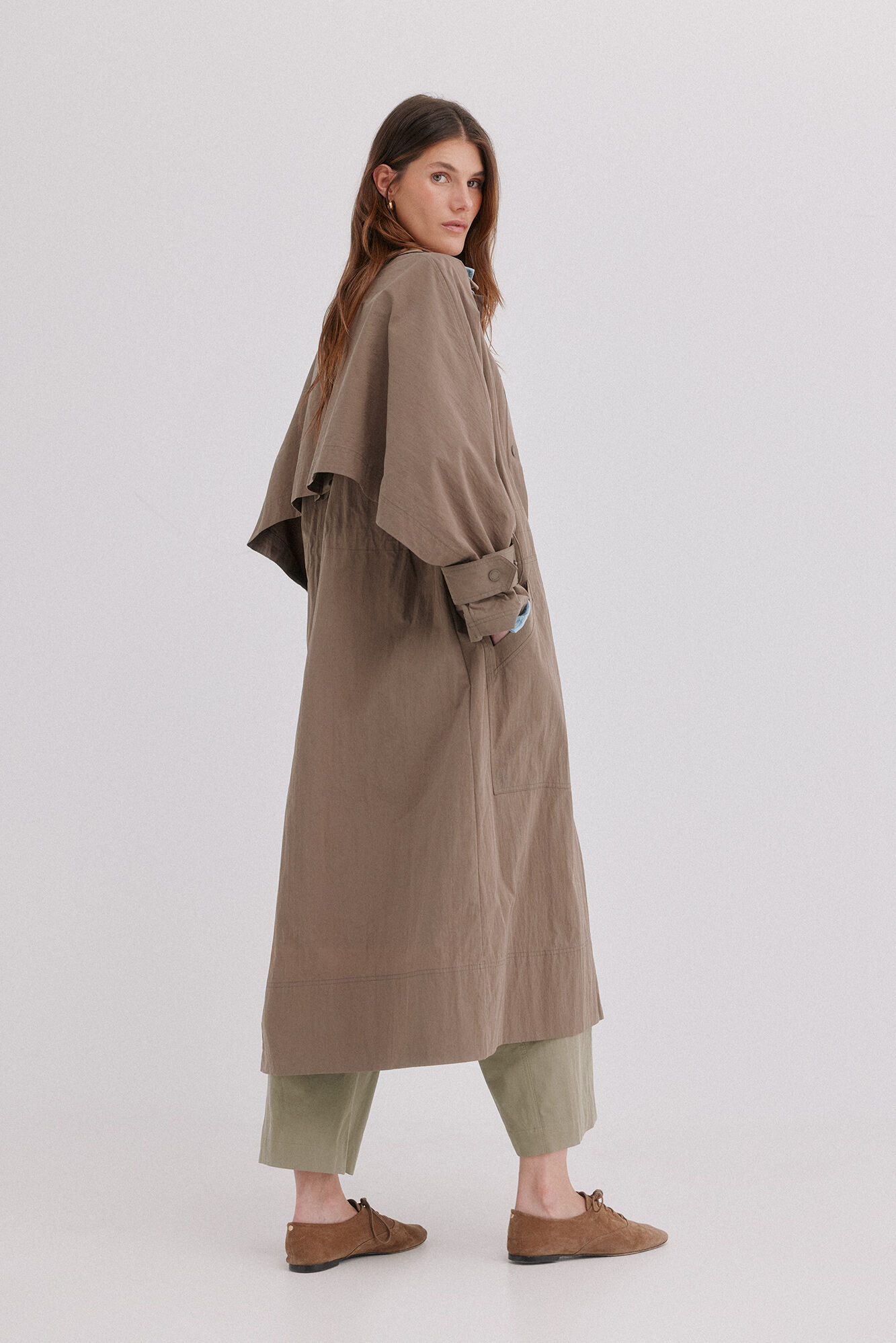 Hoss Intropia Dalia. Chaqueta midi