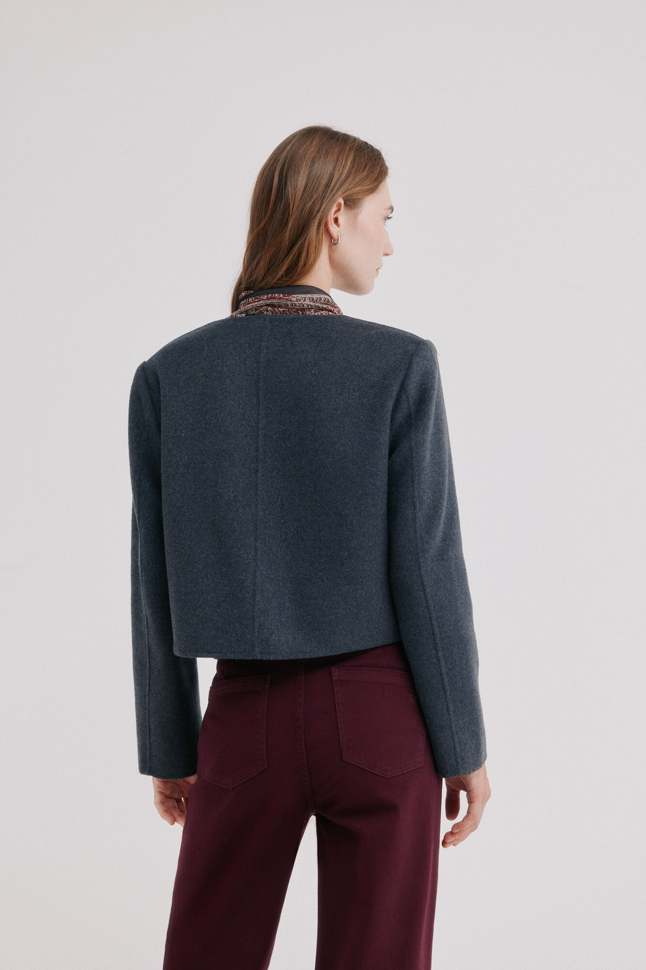 Hoss Intropia Erea. Cropped blazer Gray