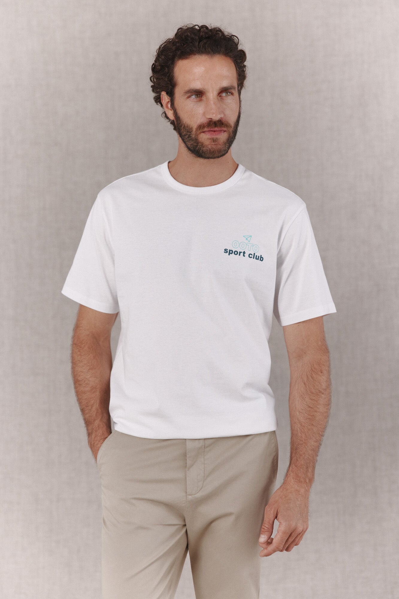 OOTO T-shirt gr&aacute;fica lavada