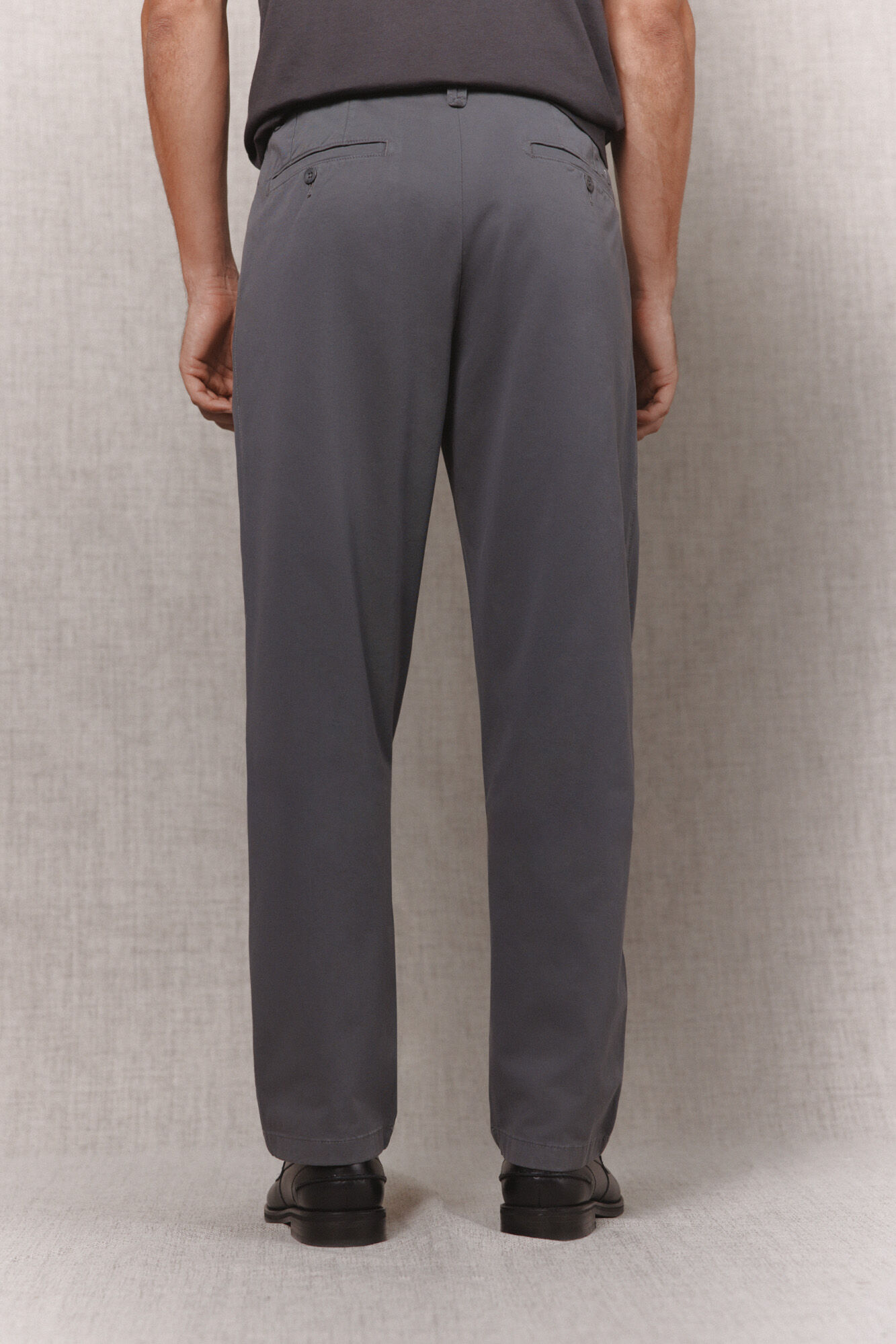 OOTO Chino b&aacute;sico regular Gris