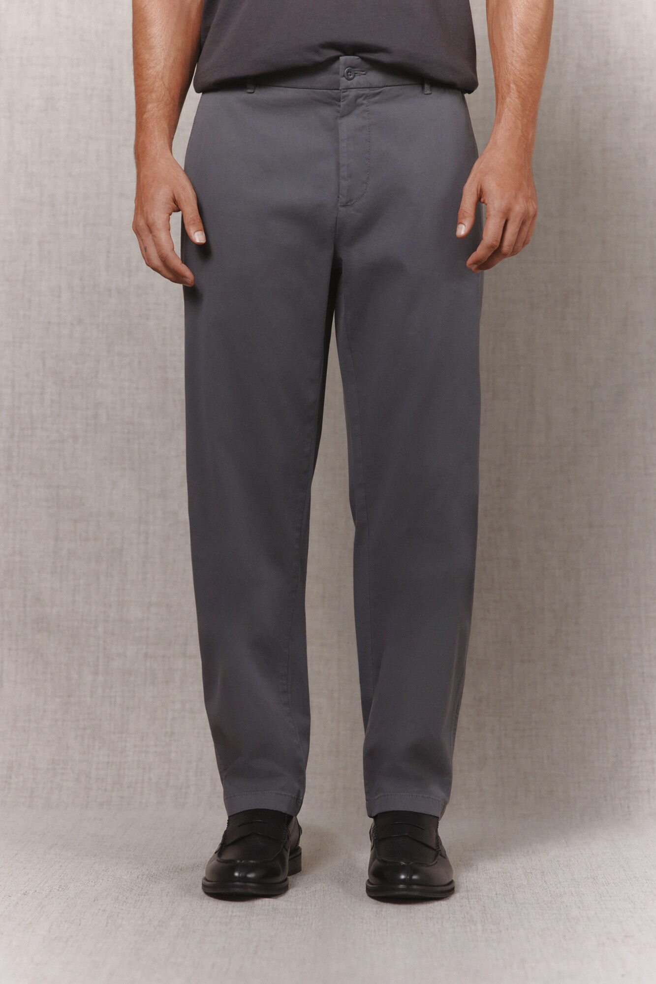 OOTO Chino b&aacute;sico regular Gris