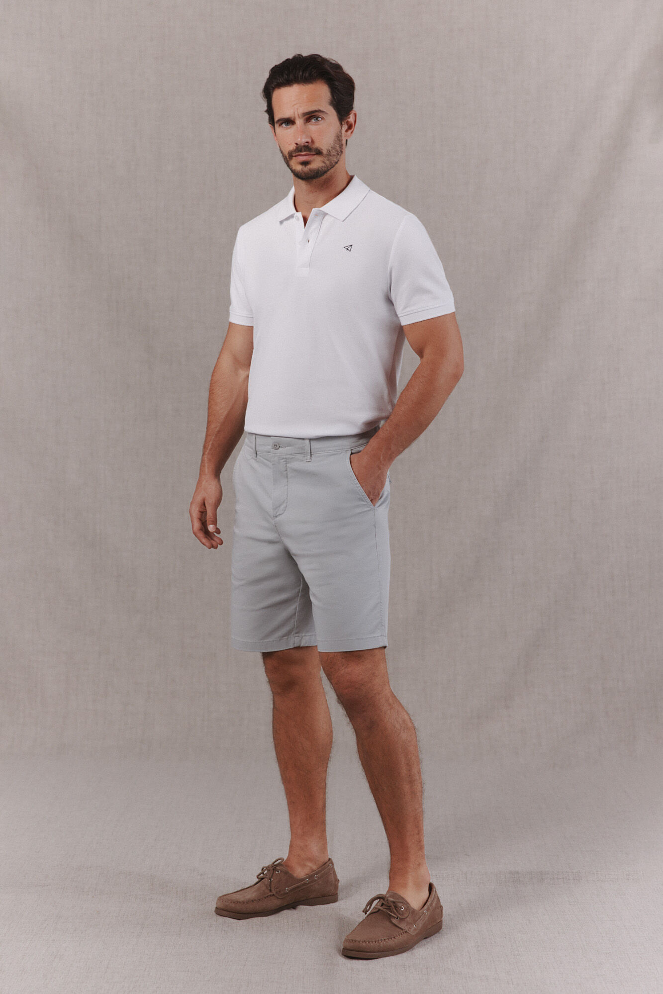 OOTO Bermuda b&aacute;sica regular Cinzento