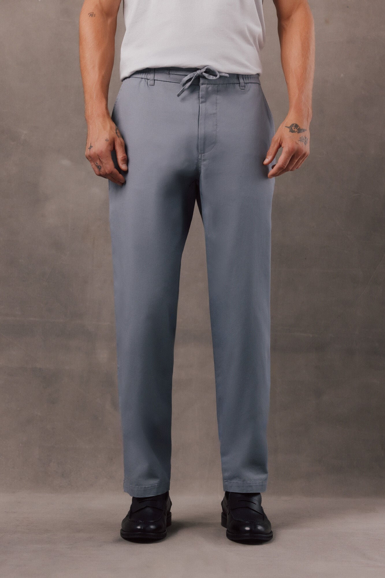 OOTO Regular elasticated chinos