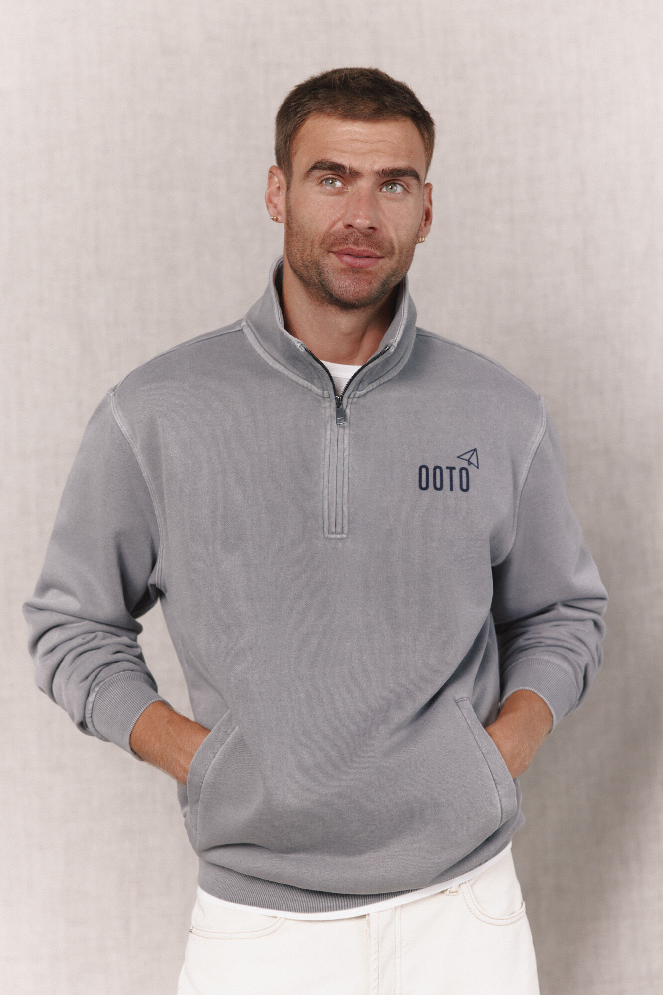 OOTO Sudadera cuello cremallera