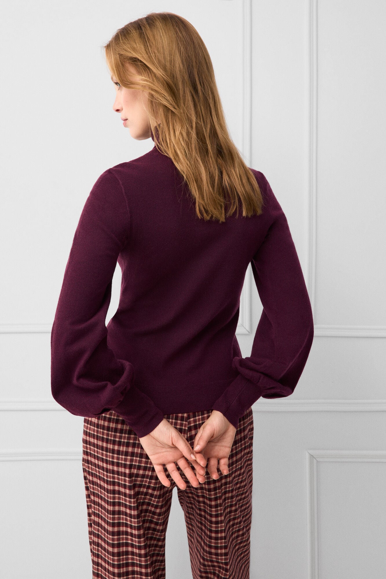 TFP by Tamara Falc&oacute; Viscose funnel neck jumper Burgundy