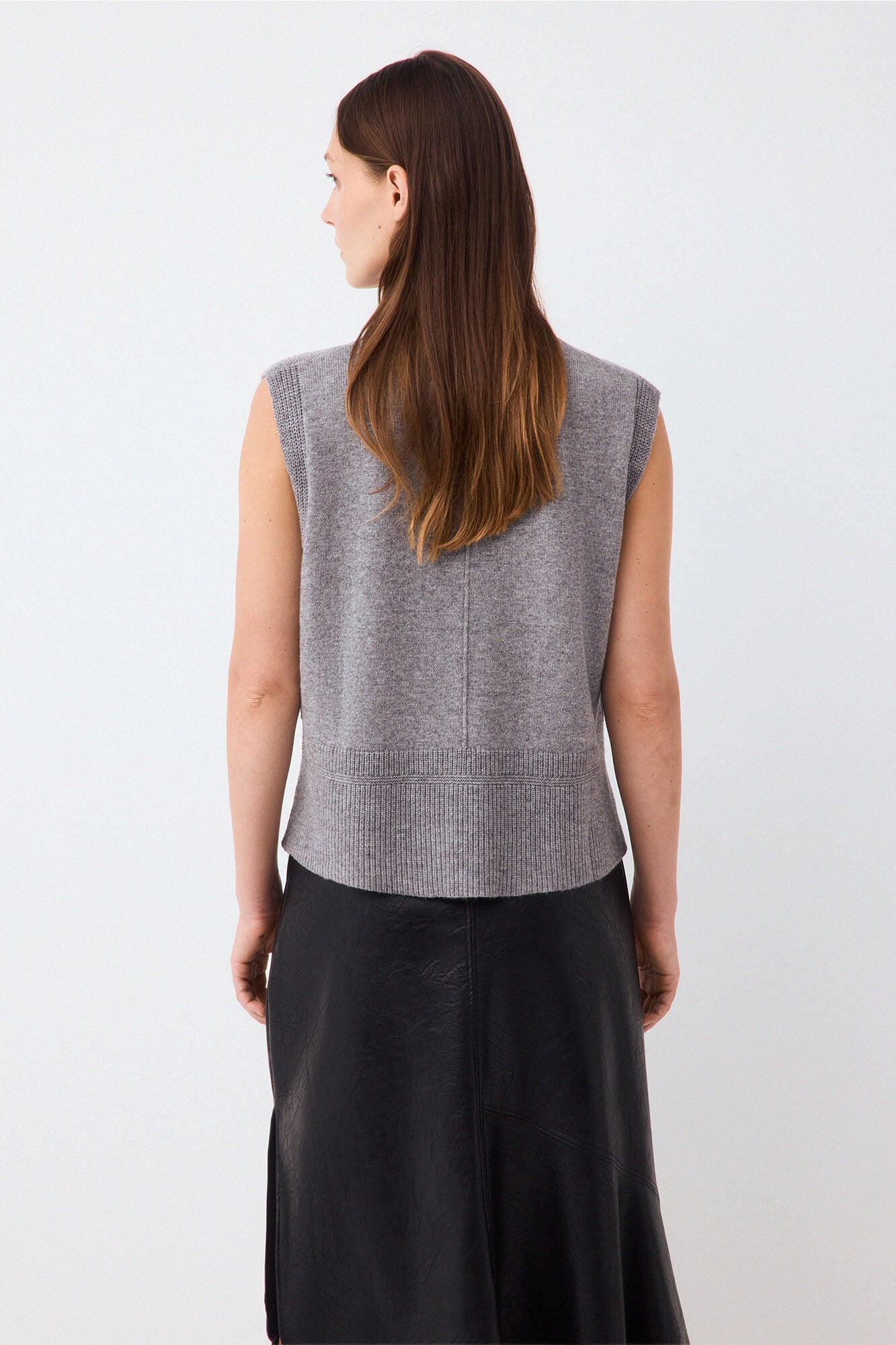 Pedro del Hierro Central seam knit gilet Grey