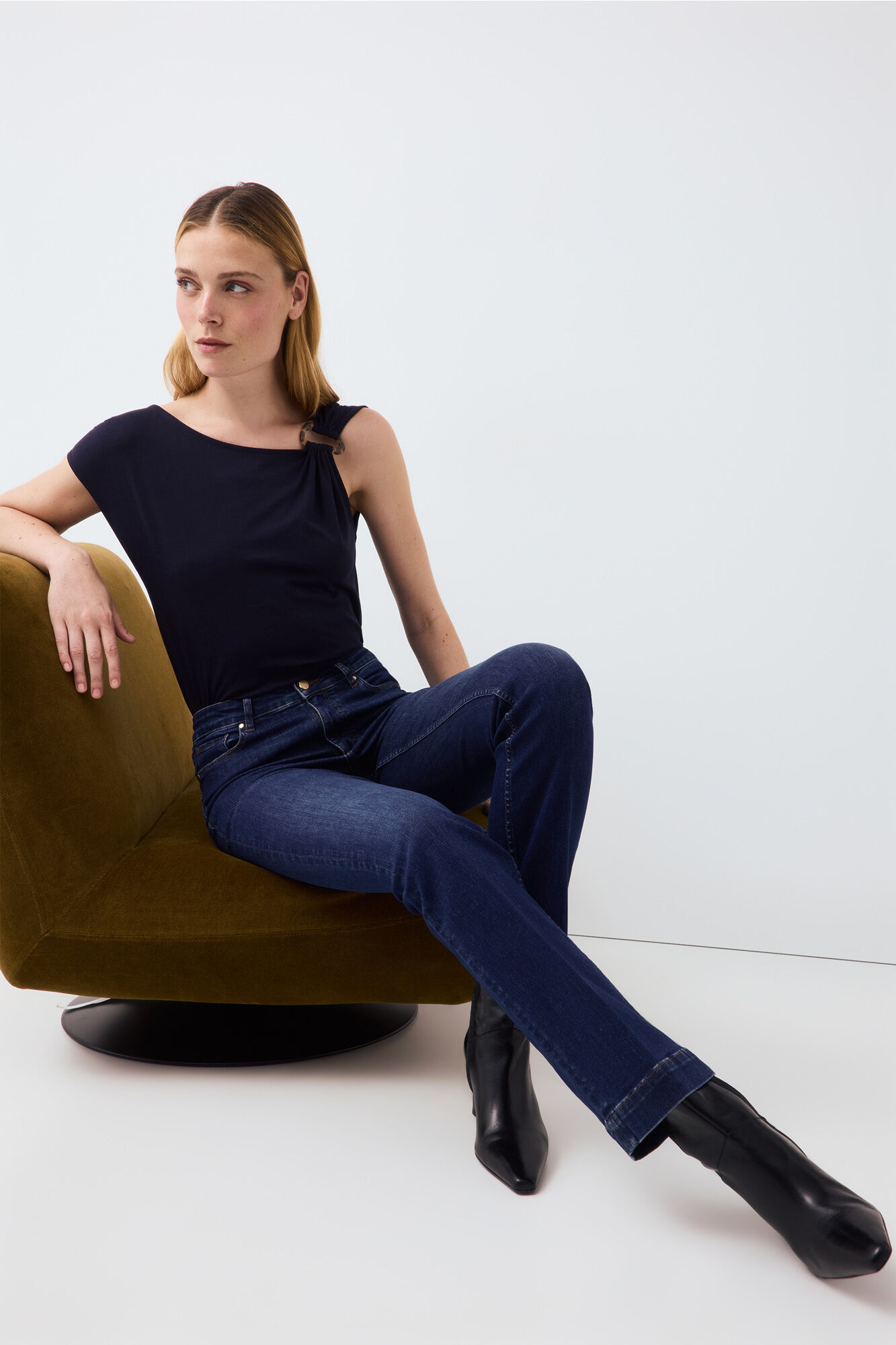 Pedro del Hierro Basic push up stove pipe jeans