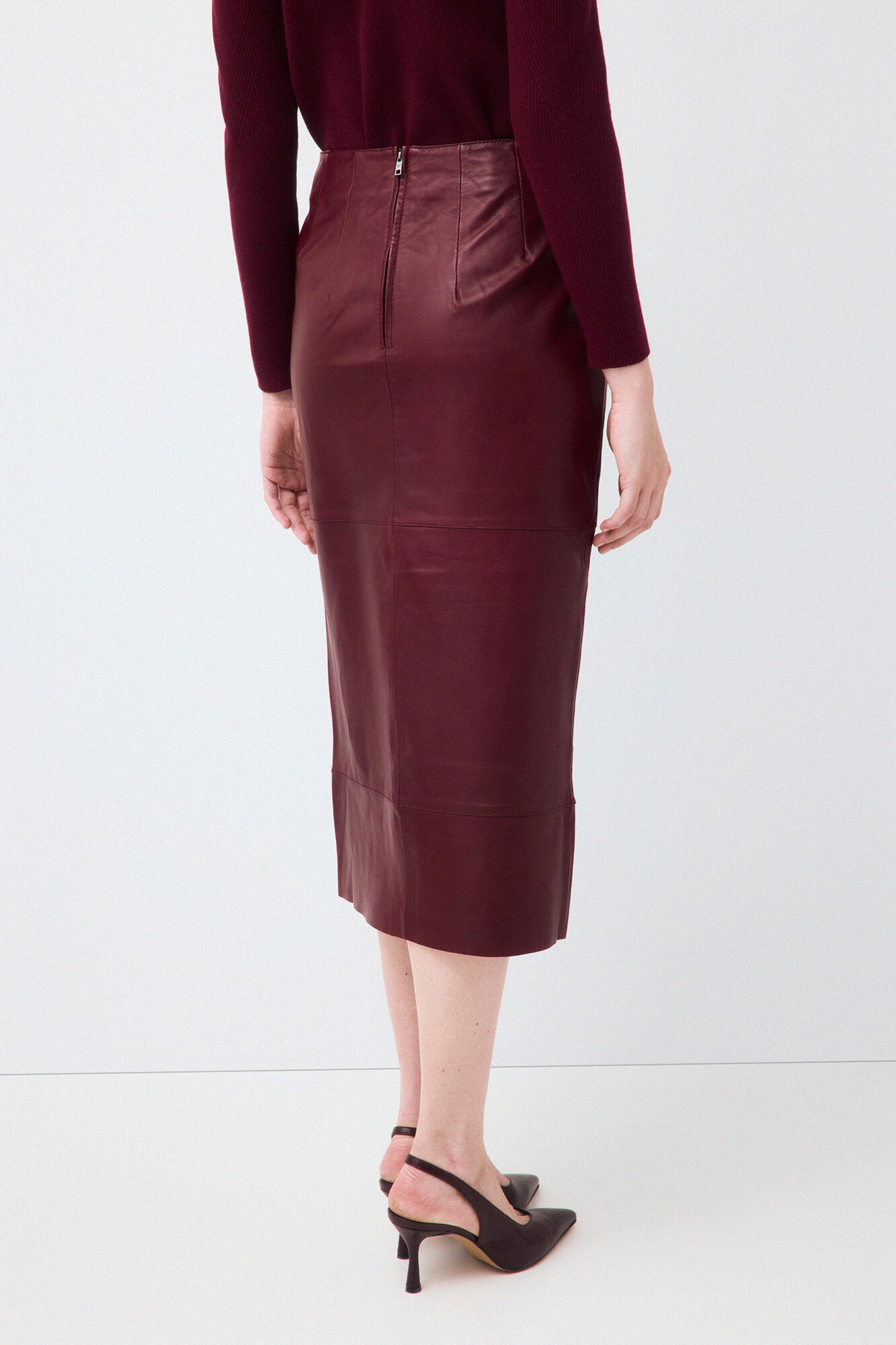 Pedro del Hierro Suede skirt Red