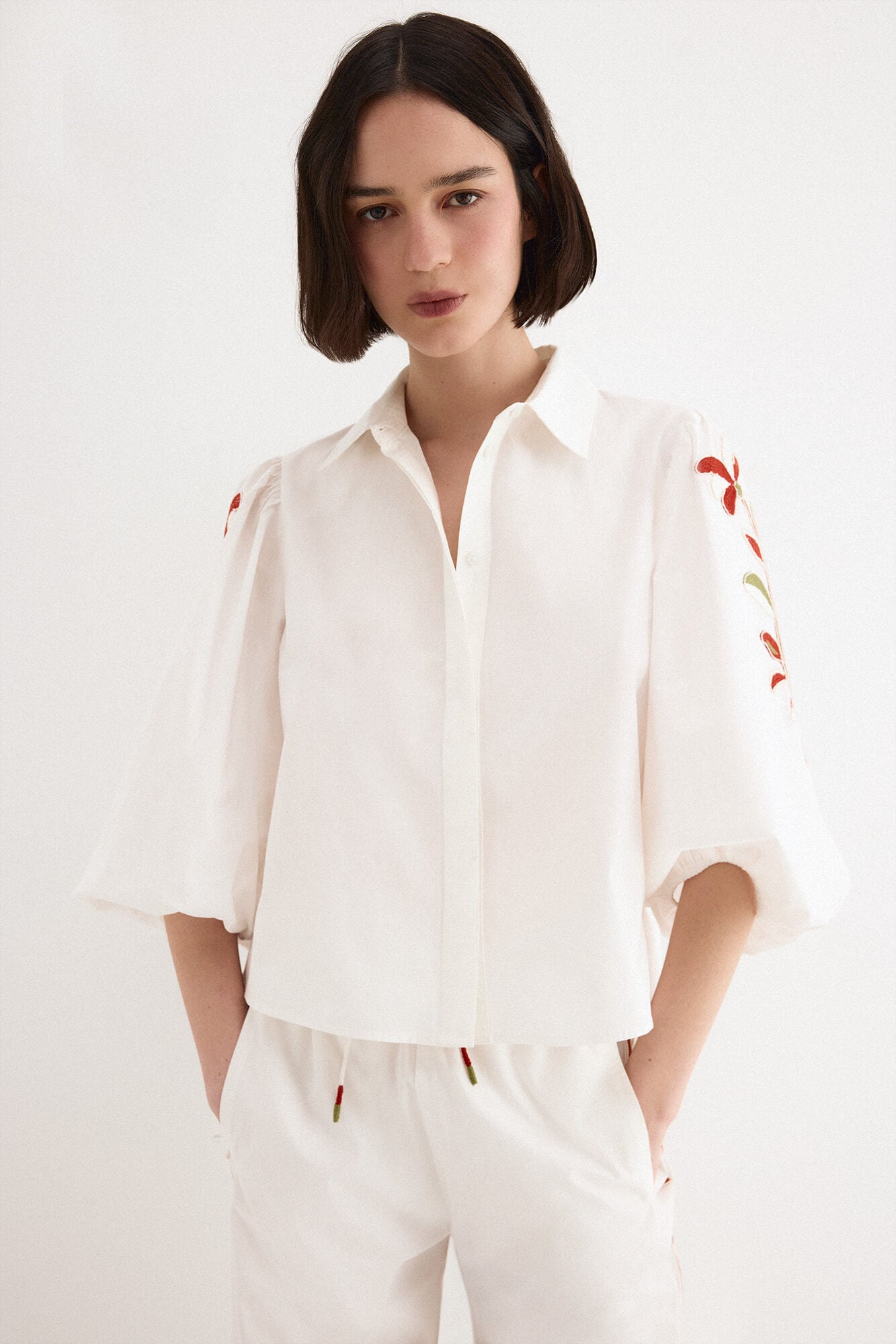 TFP by Tamara Falc&oacute; Floral embroidered blouse White