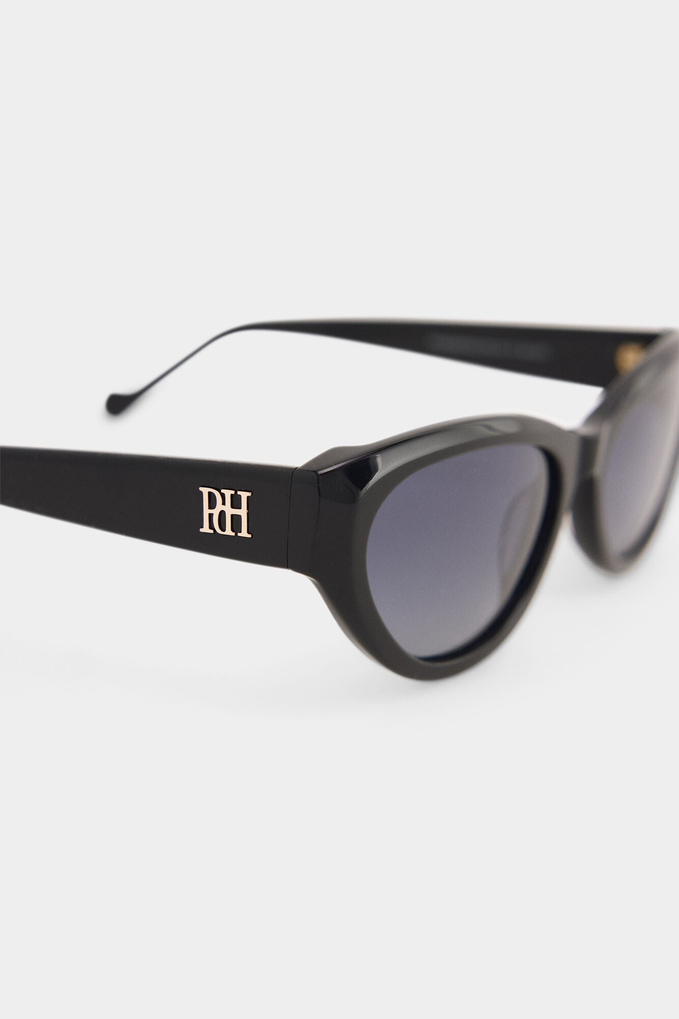 Pedro del Hierro Cat eye sunglasses Black
